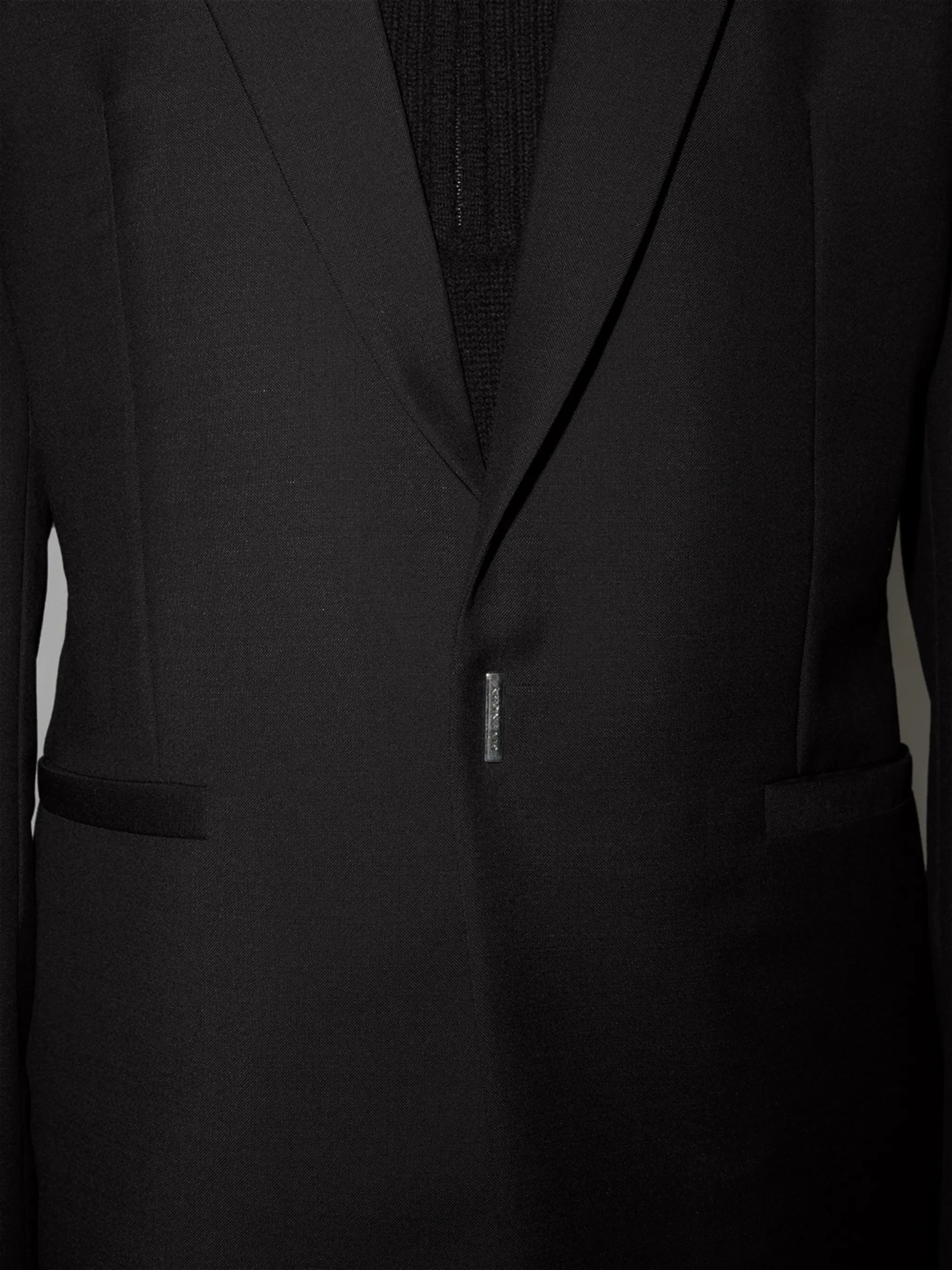 single-breasted tailored blazer
