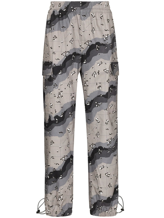 camouflage-print cargo trousers