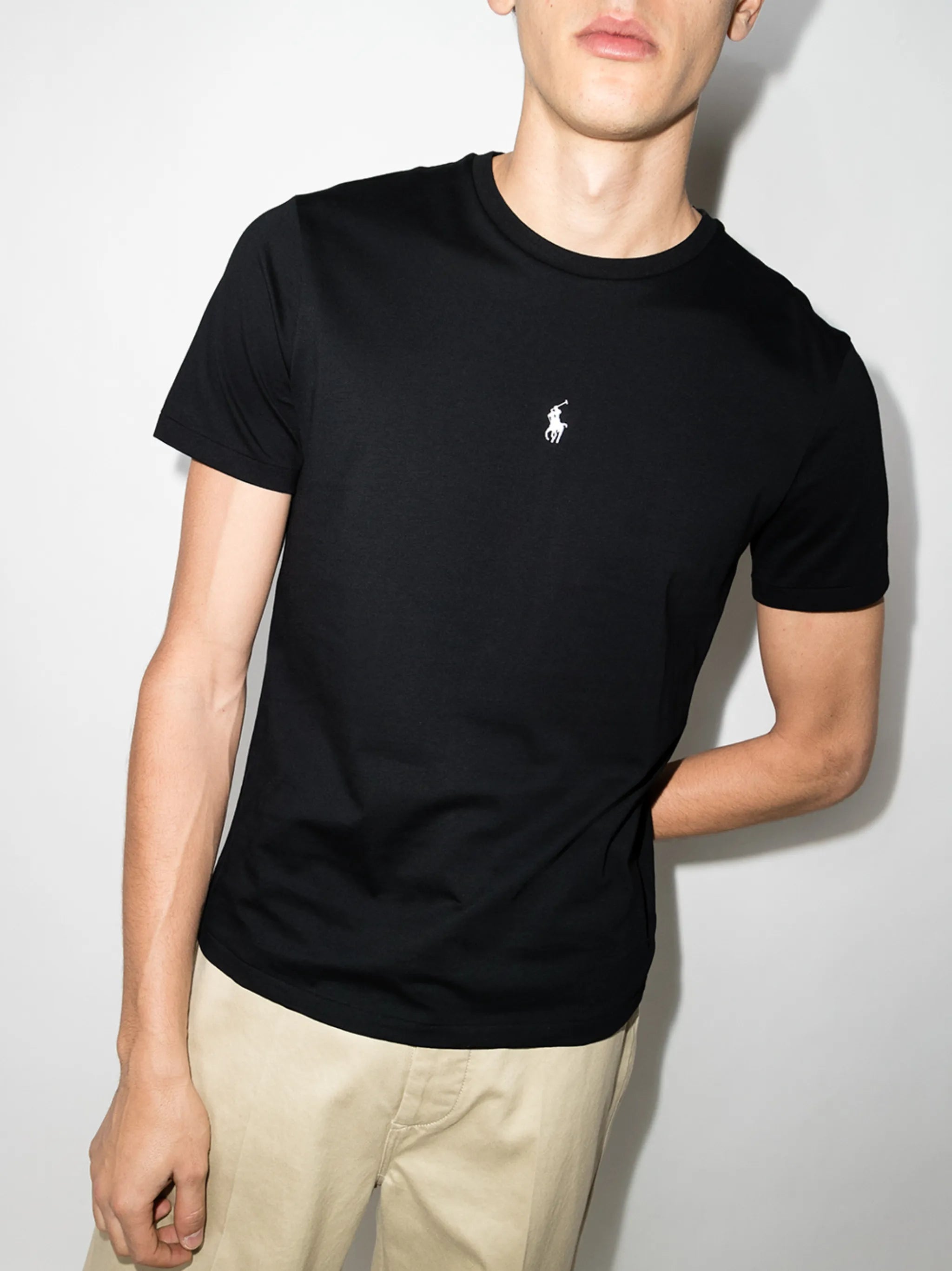 logo-embroidered T-shirt