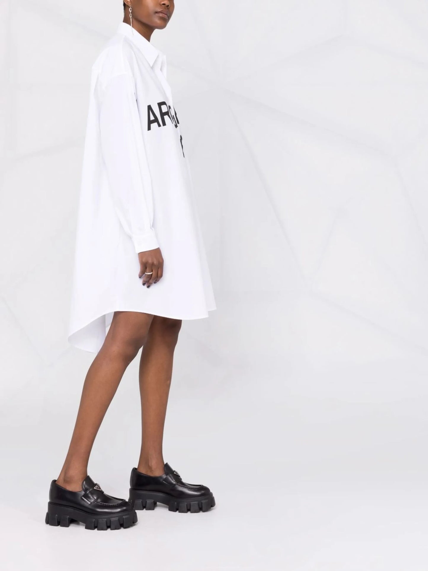 logo-graphic print shirt dress