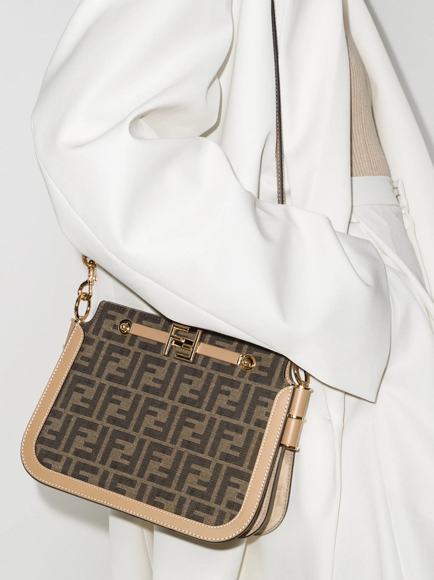 Touch FF-print shoulder bag