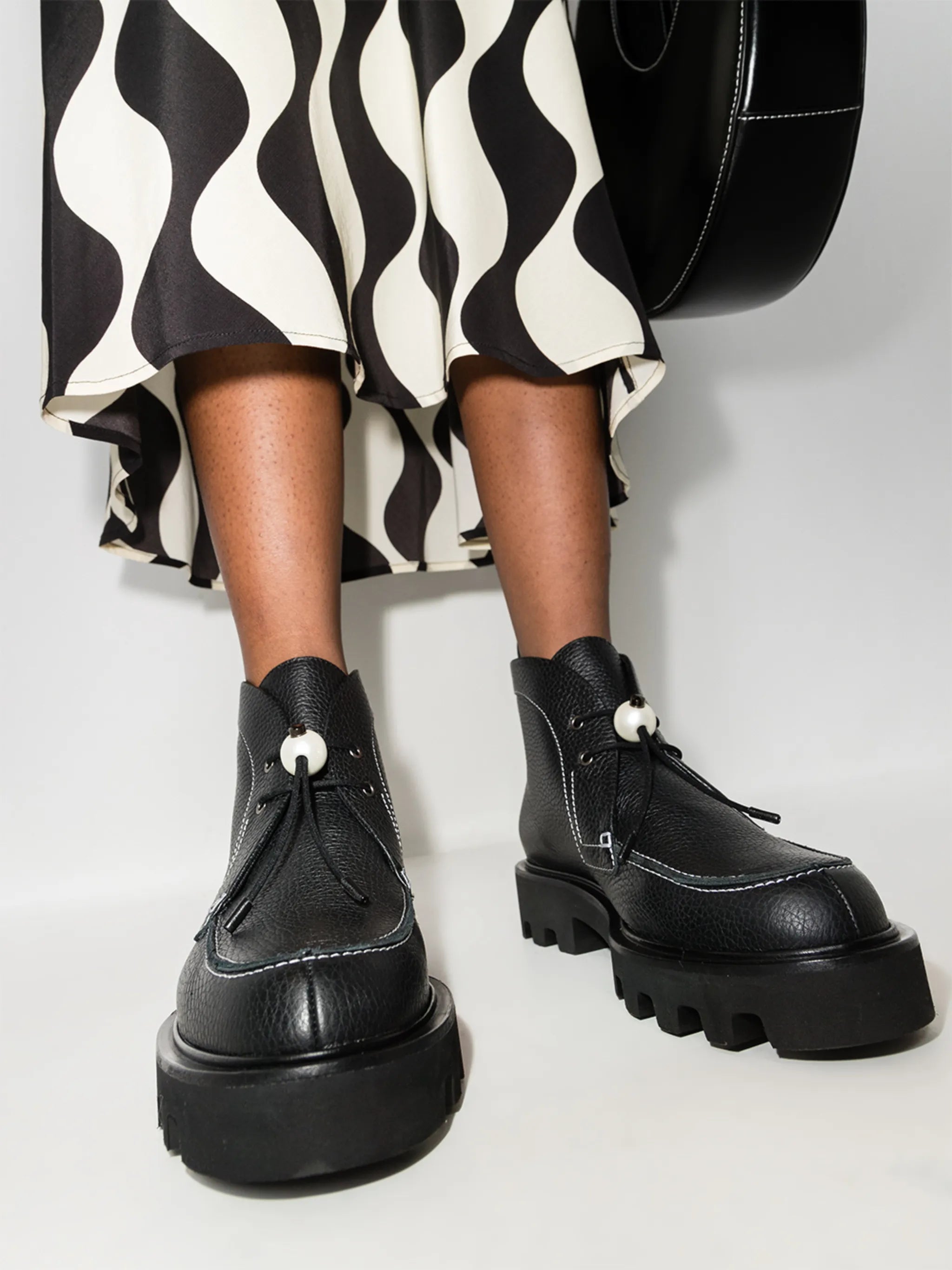 DELFI ankle desert boots