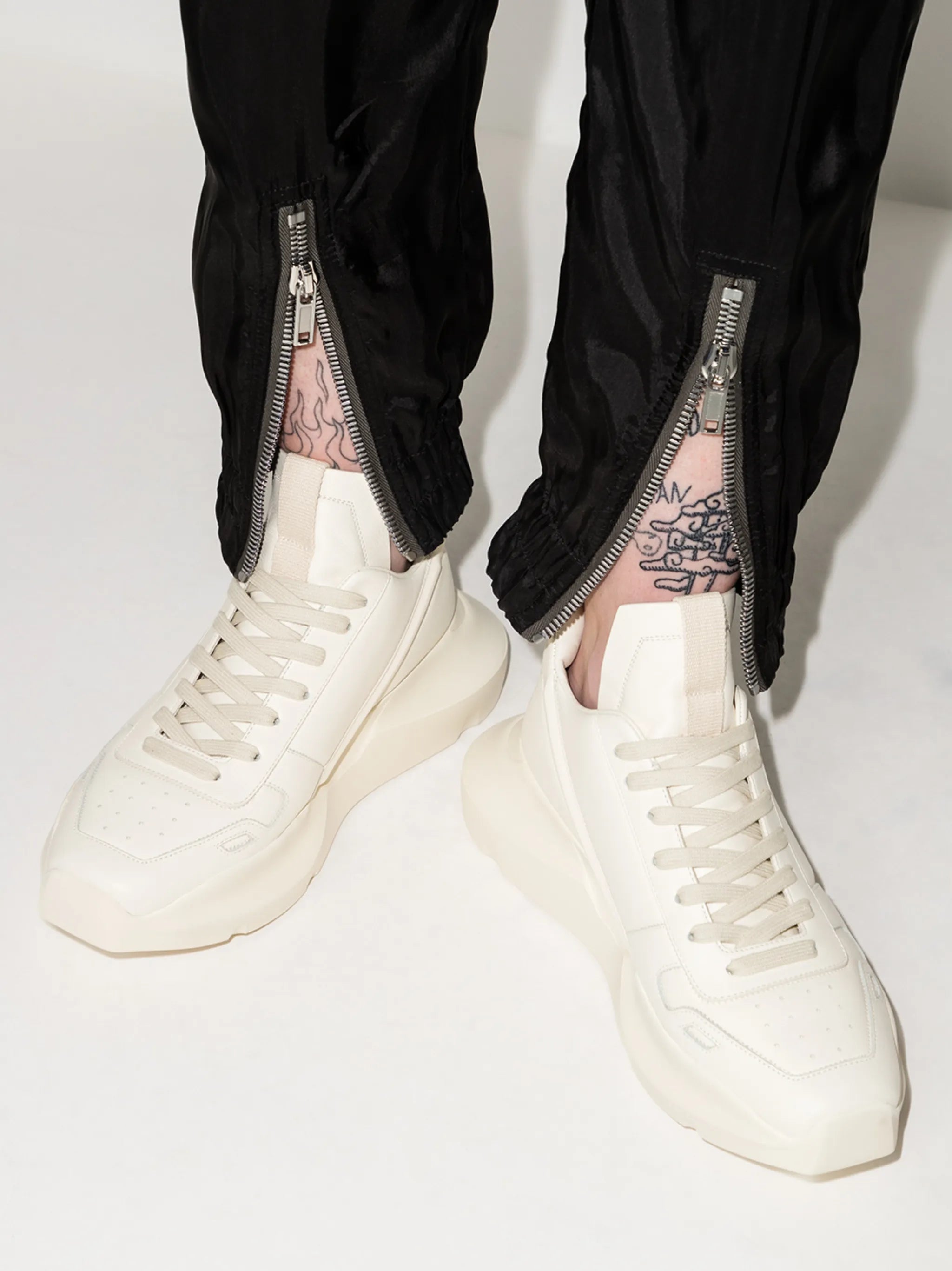 Geth low-top sneakers