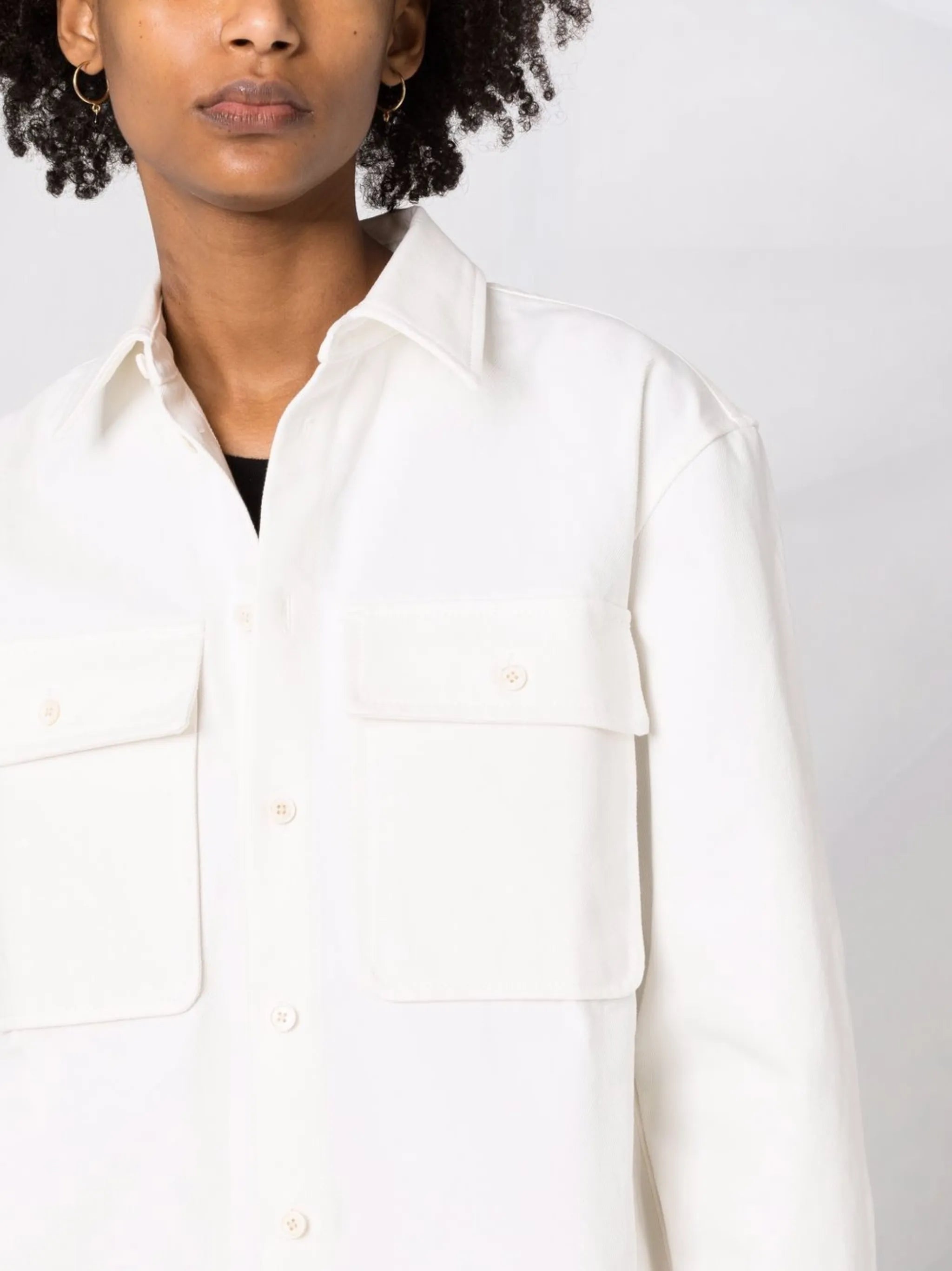 long-sleeve button-fastening jacket