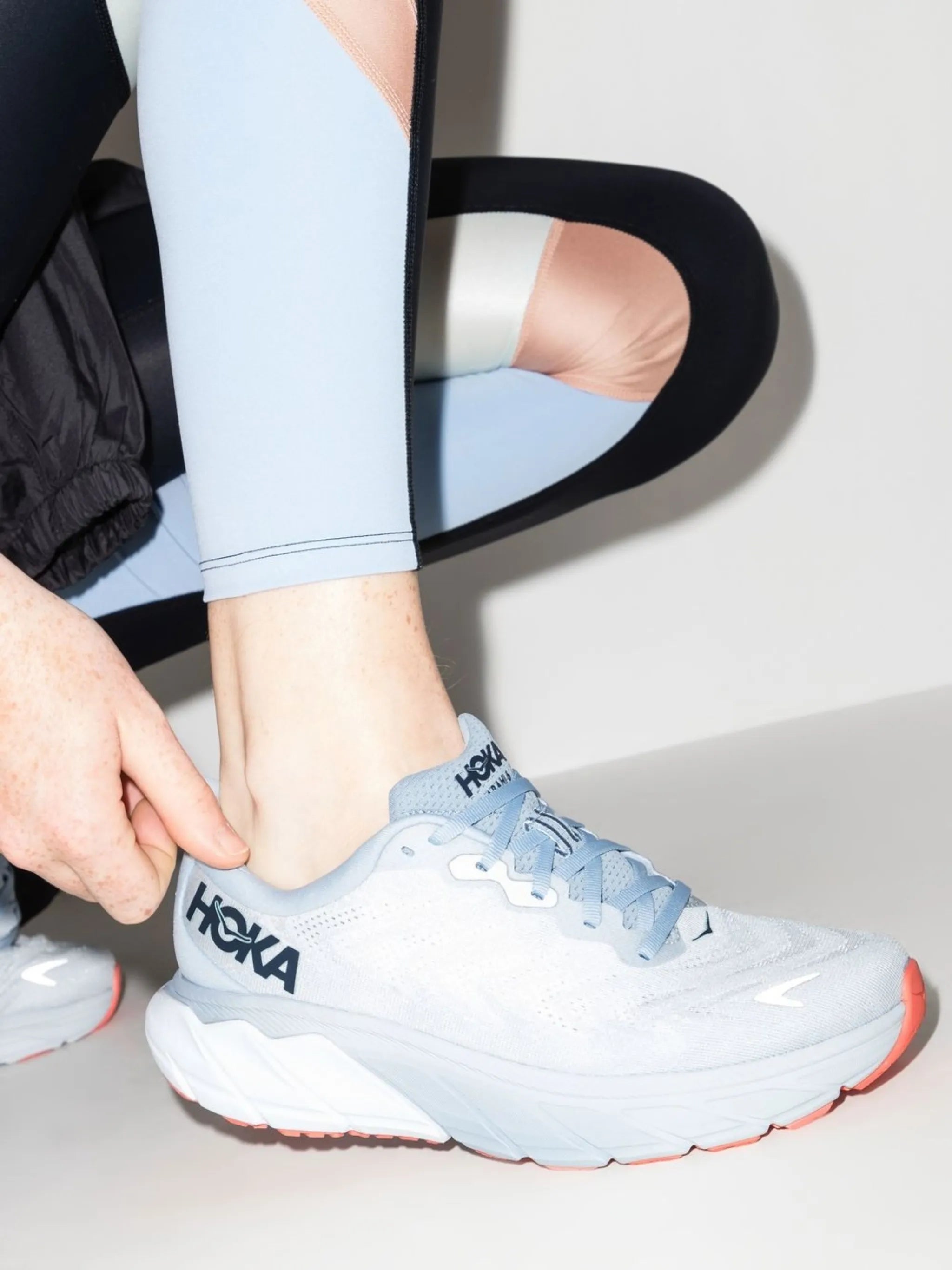 Arahi 6 lace-up sneakers