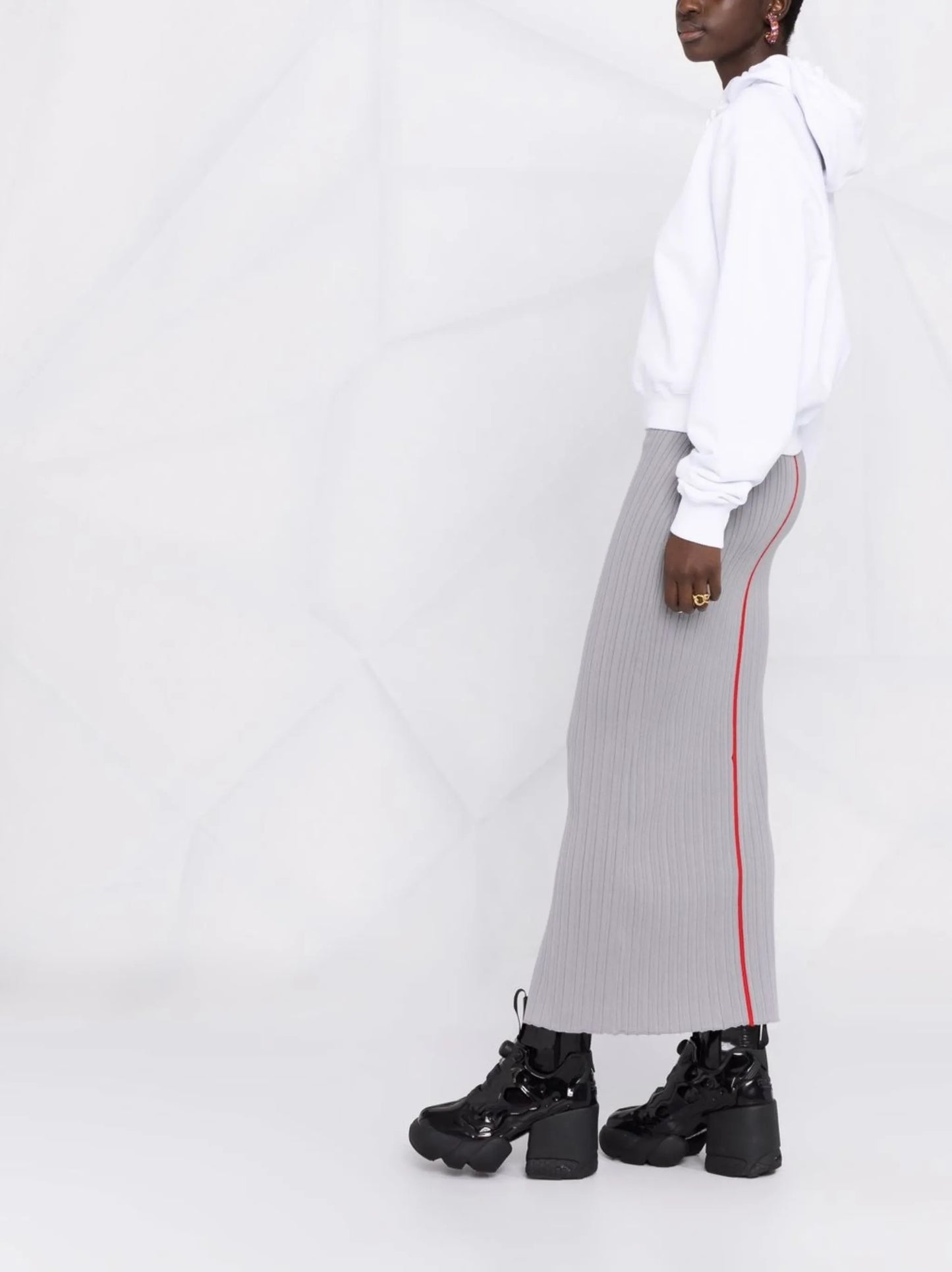 Off-stamp cropped hoodie