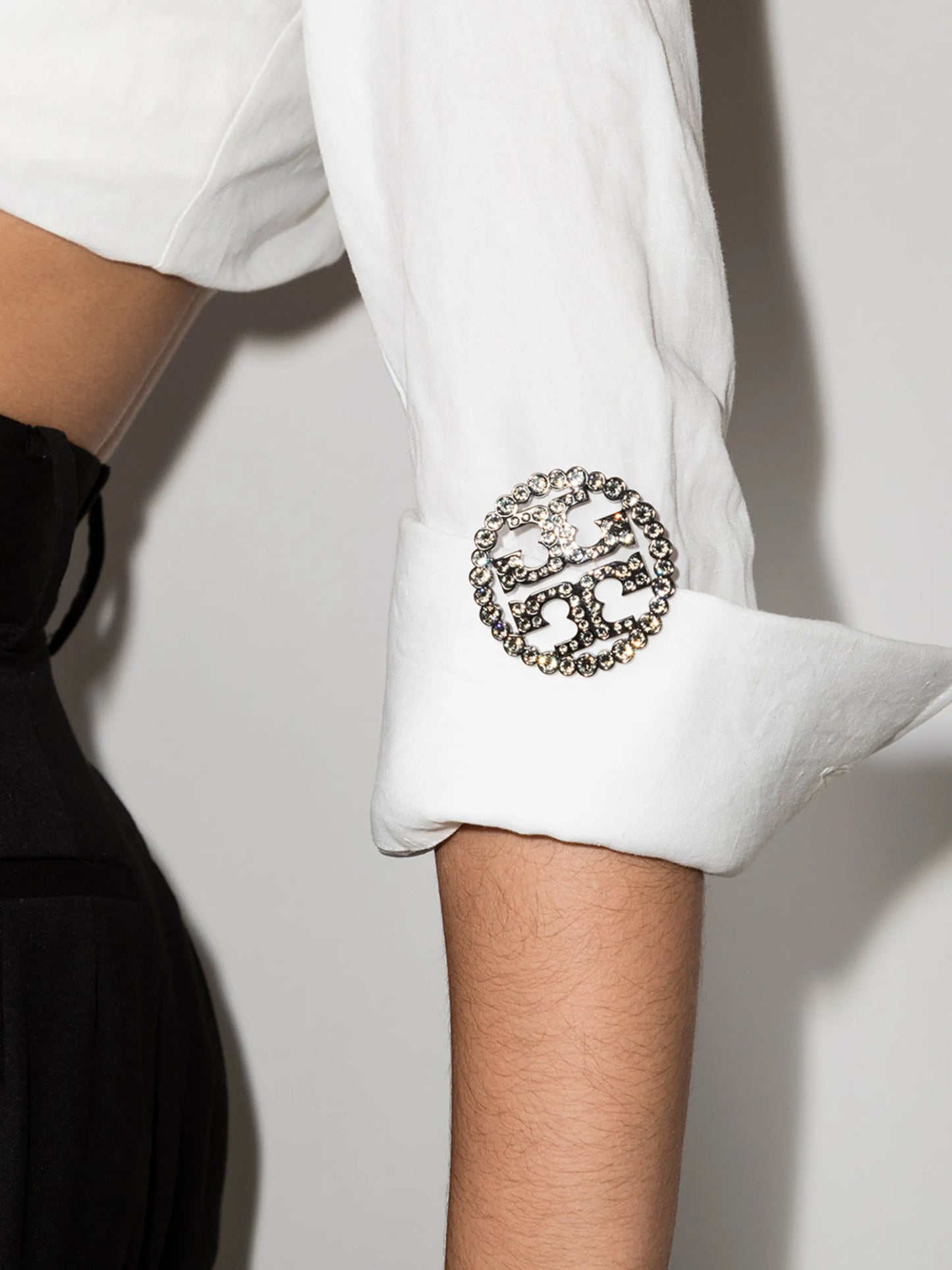 Double T crystal-embellished brooch