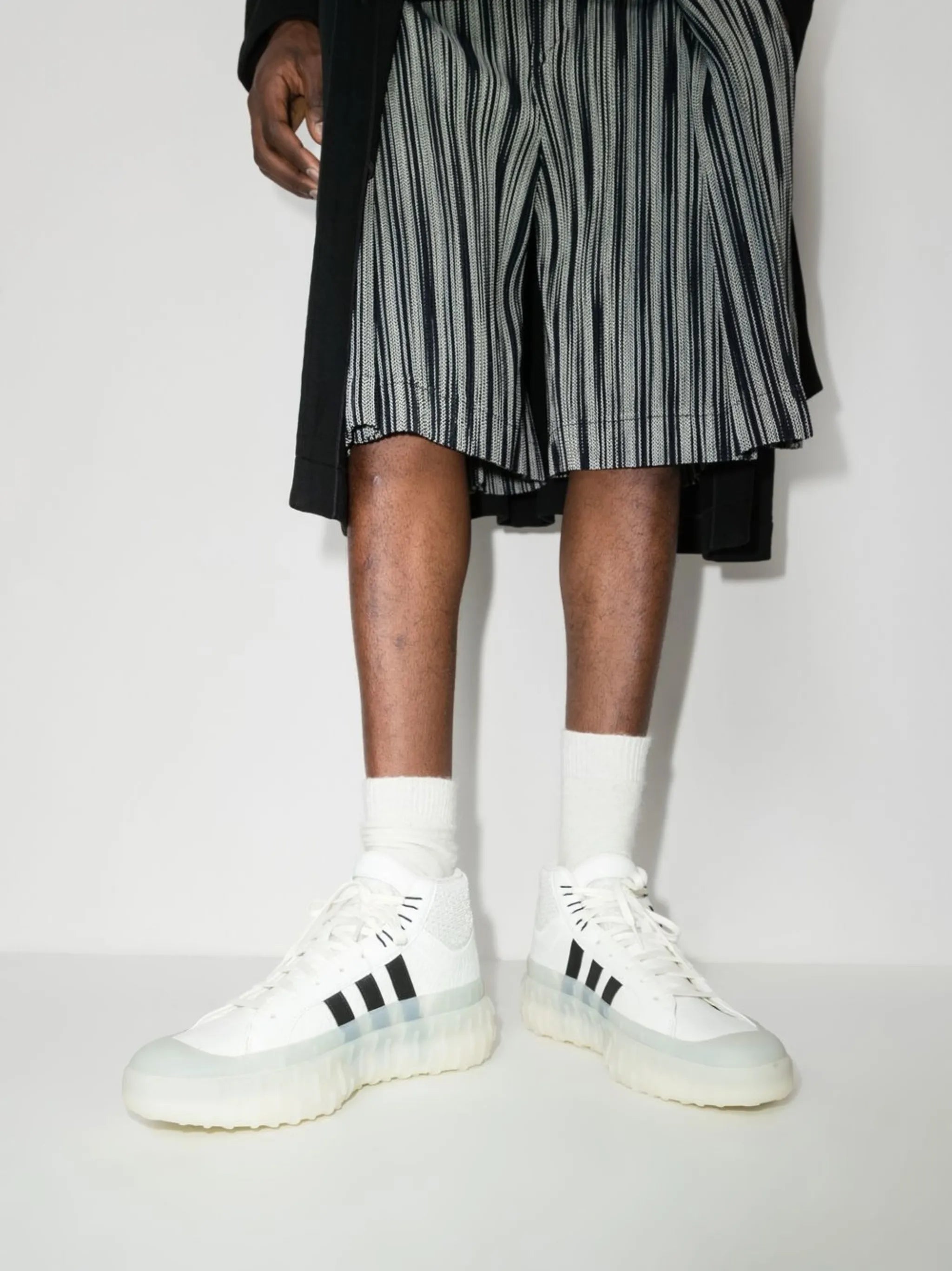 GR.1P high-top trainers