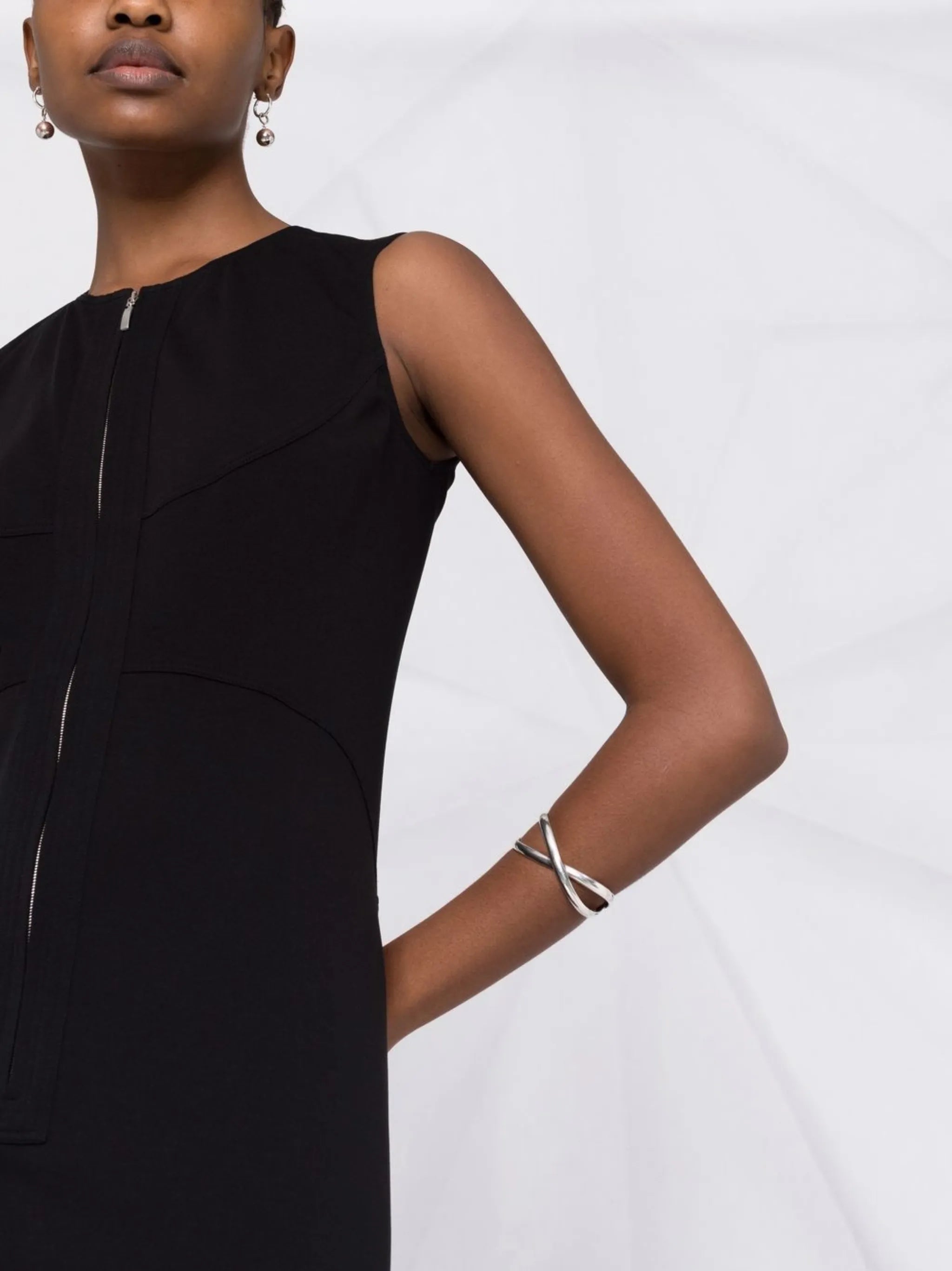 3D-Cut body hugging dress