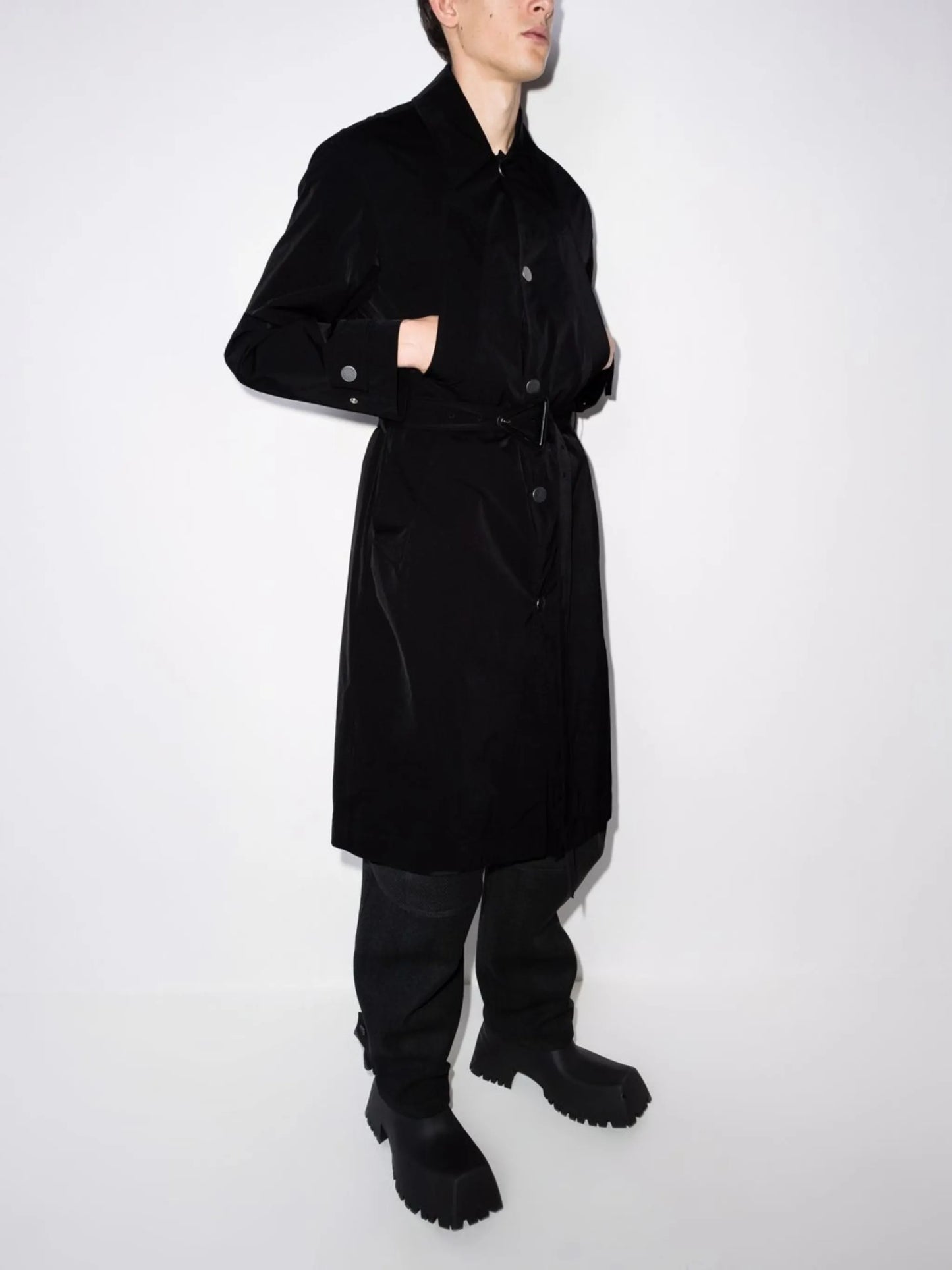 single-breasted trench coat