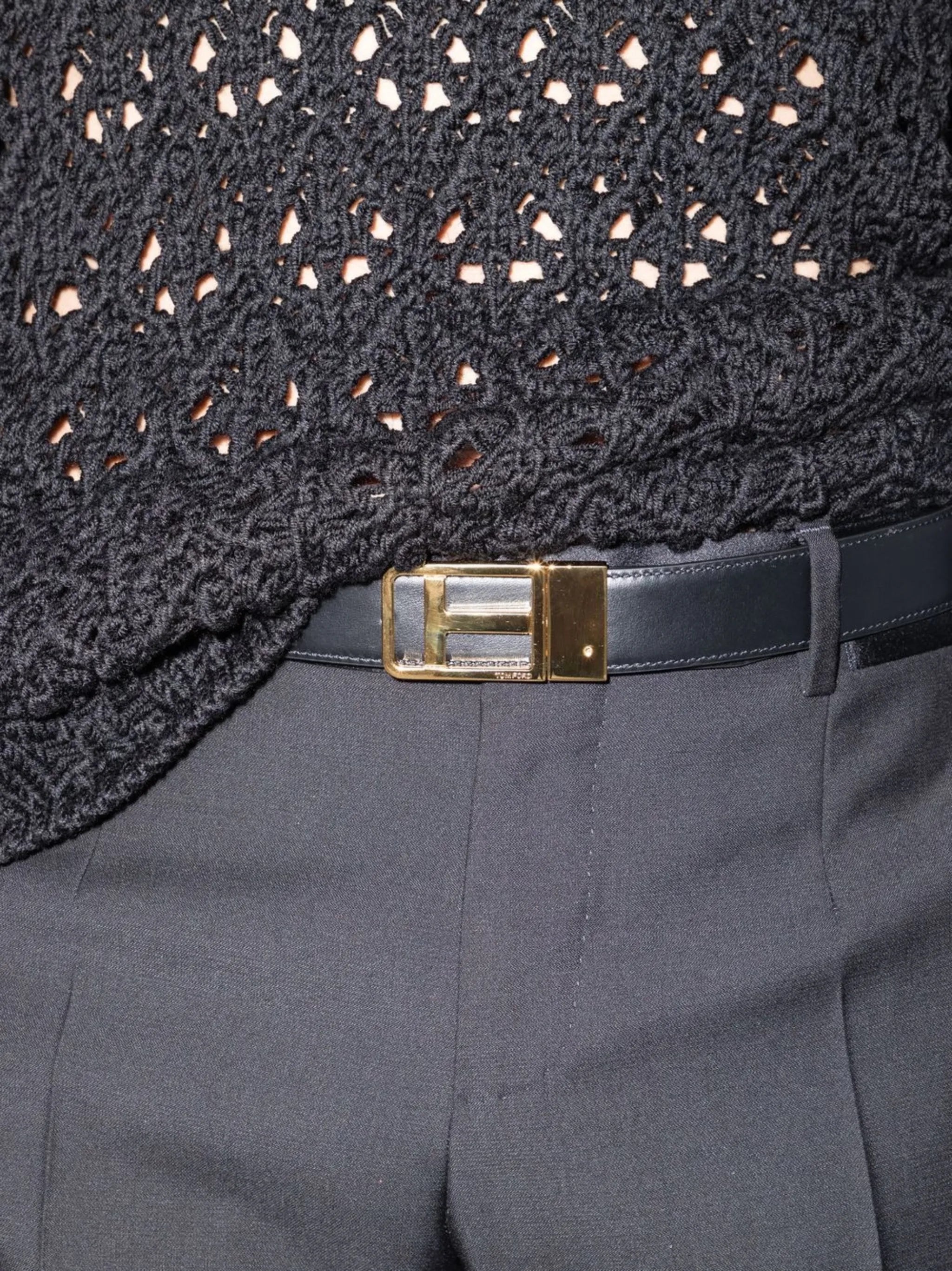 T buckle crocodile-embossed belt