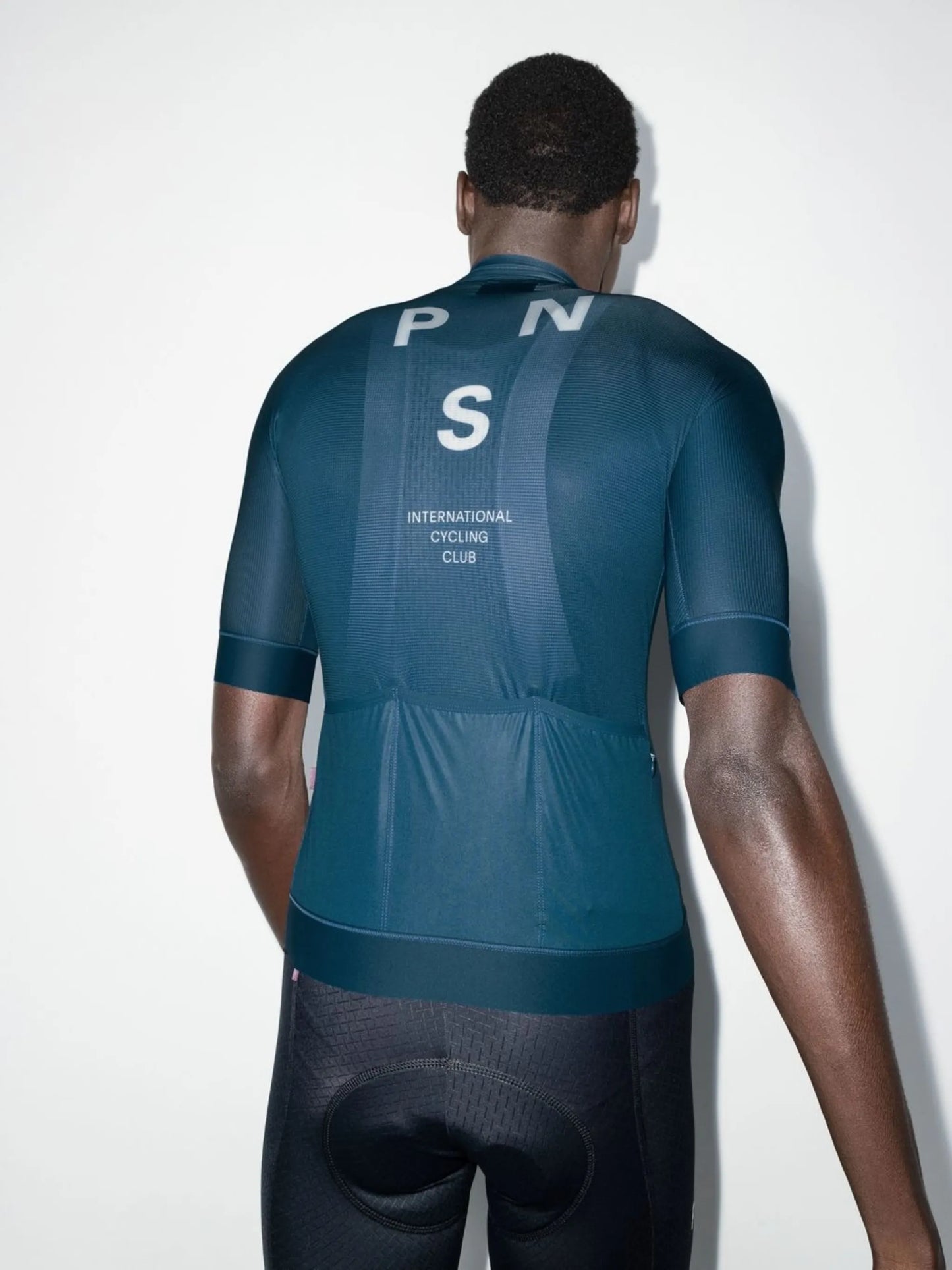 Mechanism cycling vest