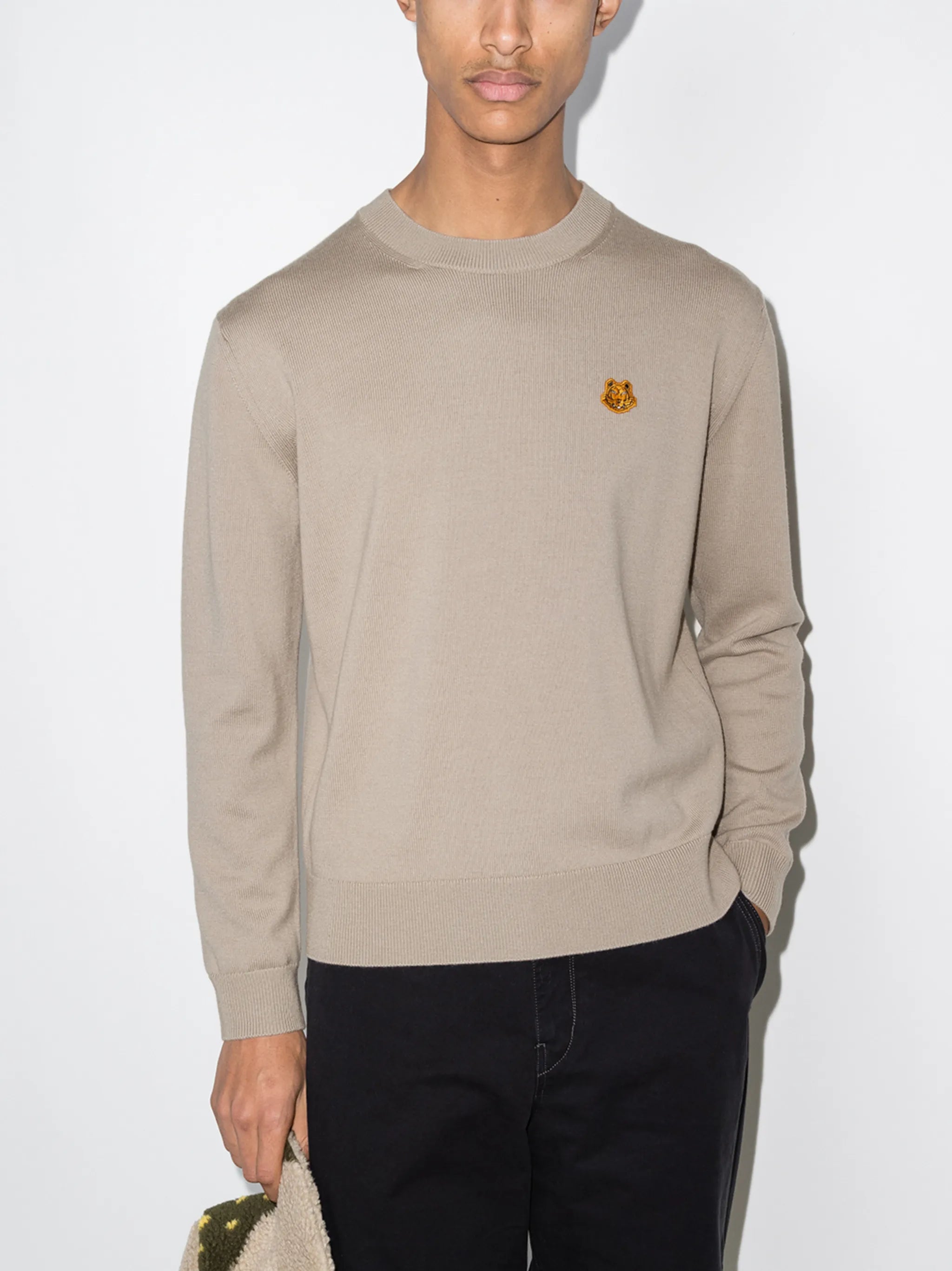 tiger crest crew neck jumper