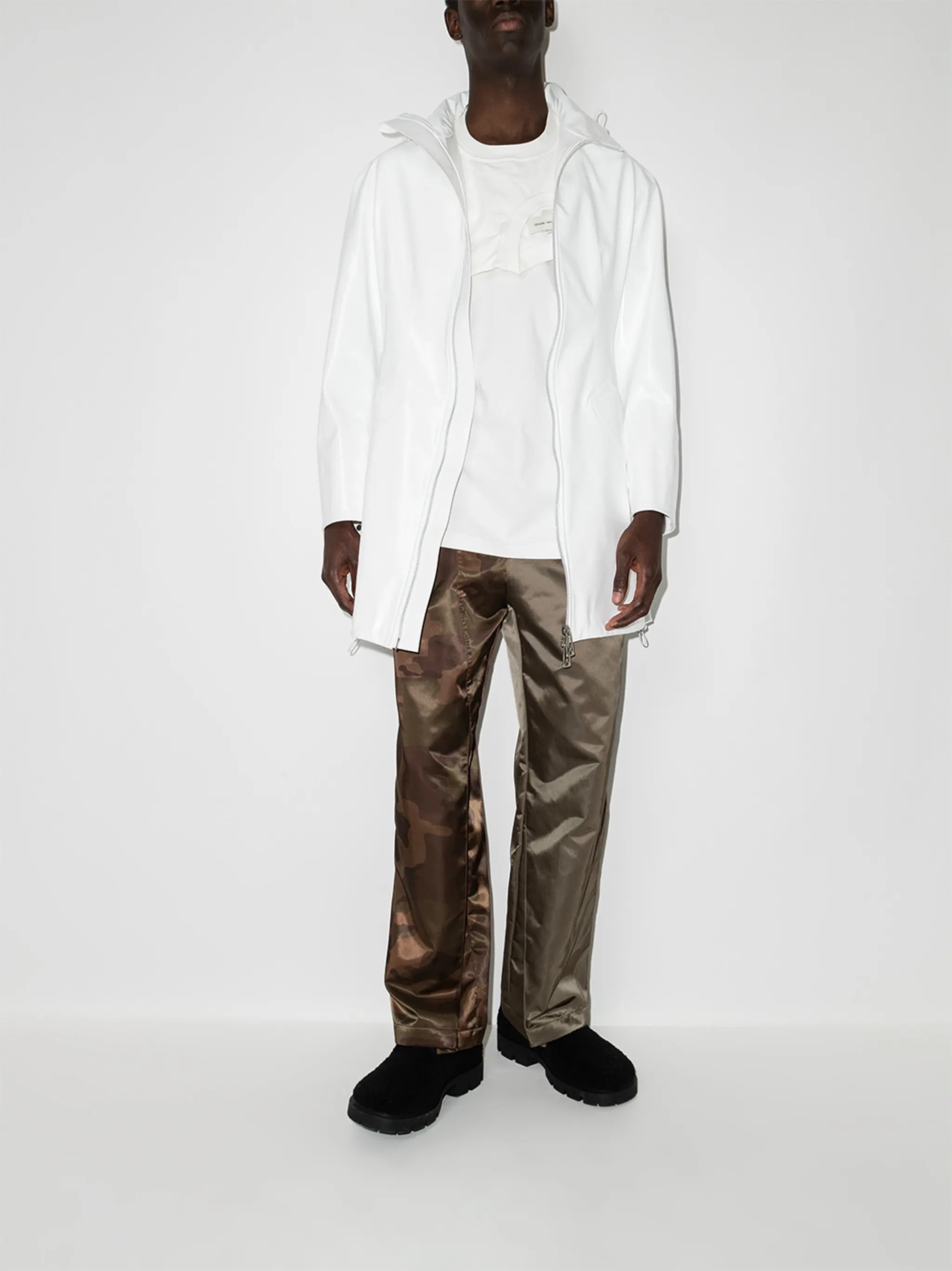 camouflage-print panelled trousers