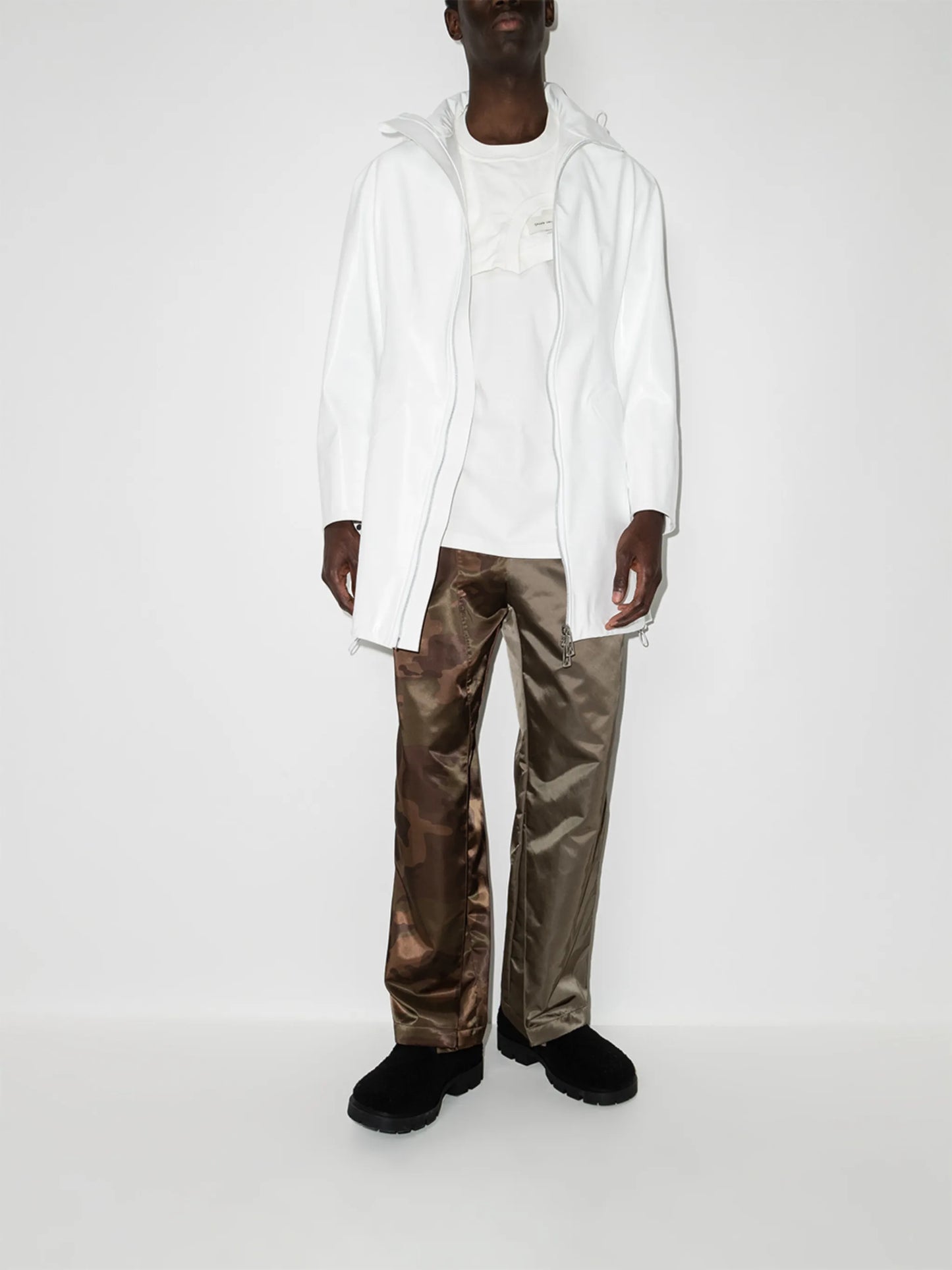 camouflage-print panelled trousers