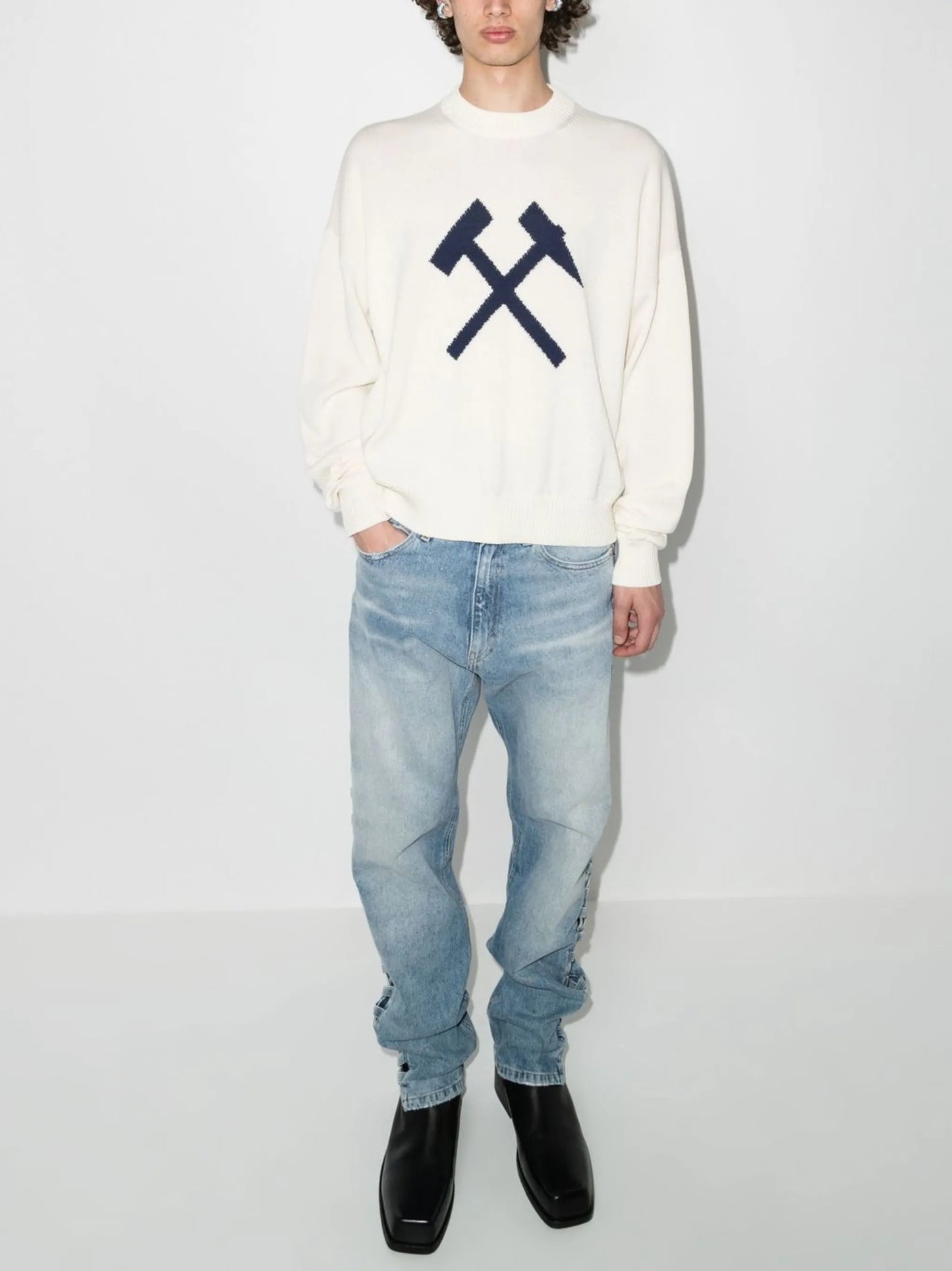 intarsia-logo crew-neck jumper