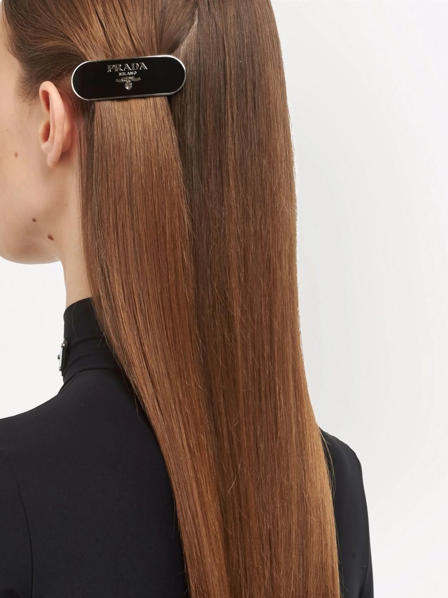 logo-lettering hair clip