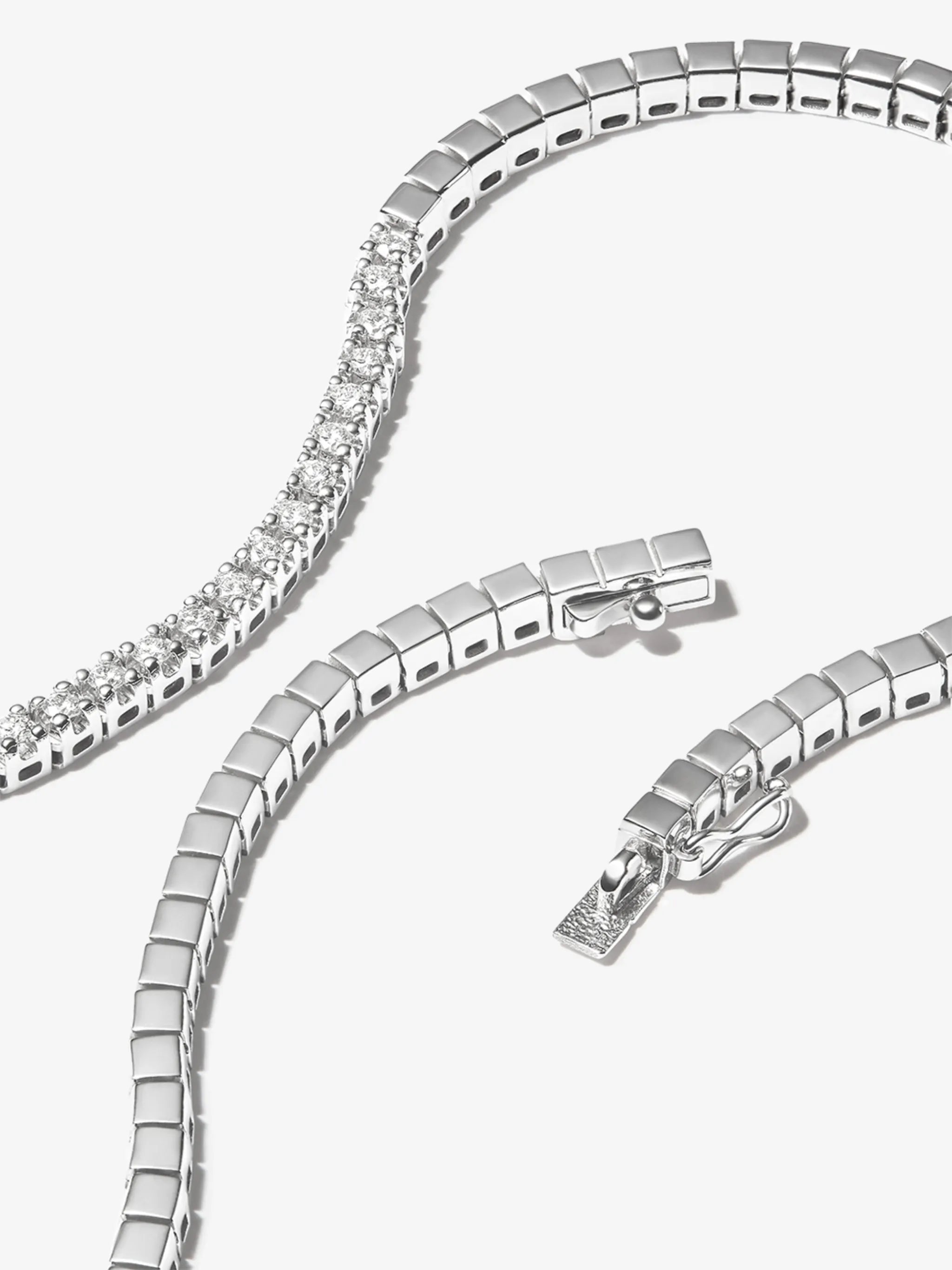 18kt white gold Paris diamond tennis necklace