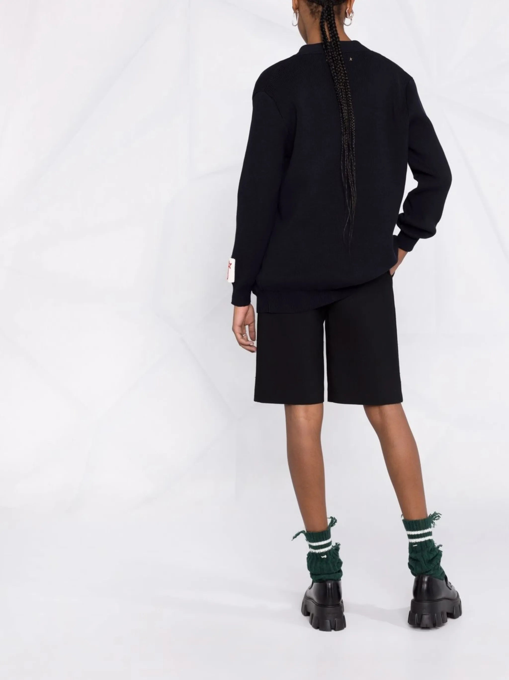 V-neck button-fastening cardigan