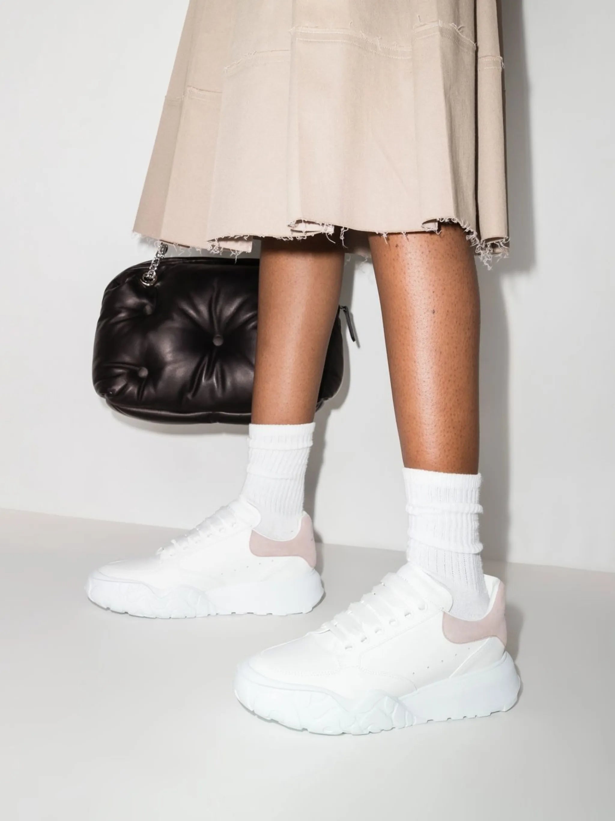 Court low-top sneakers