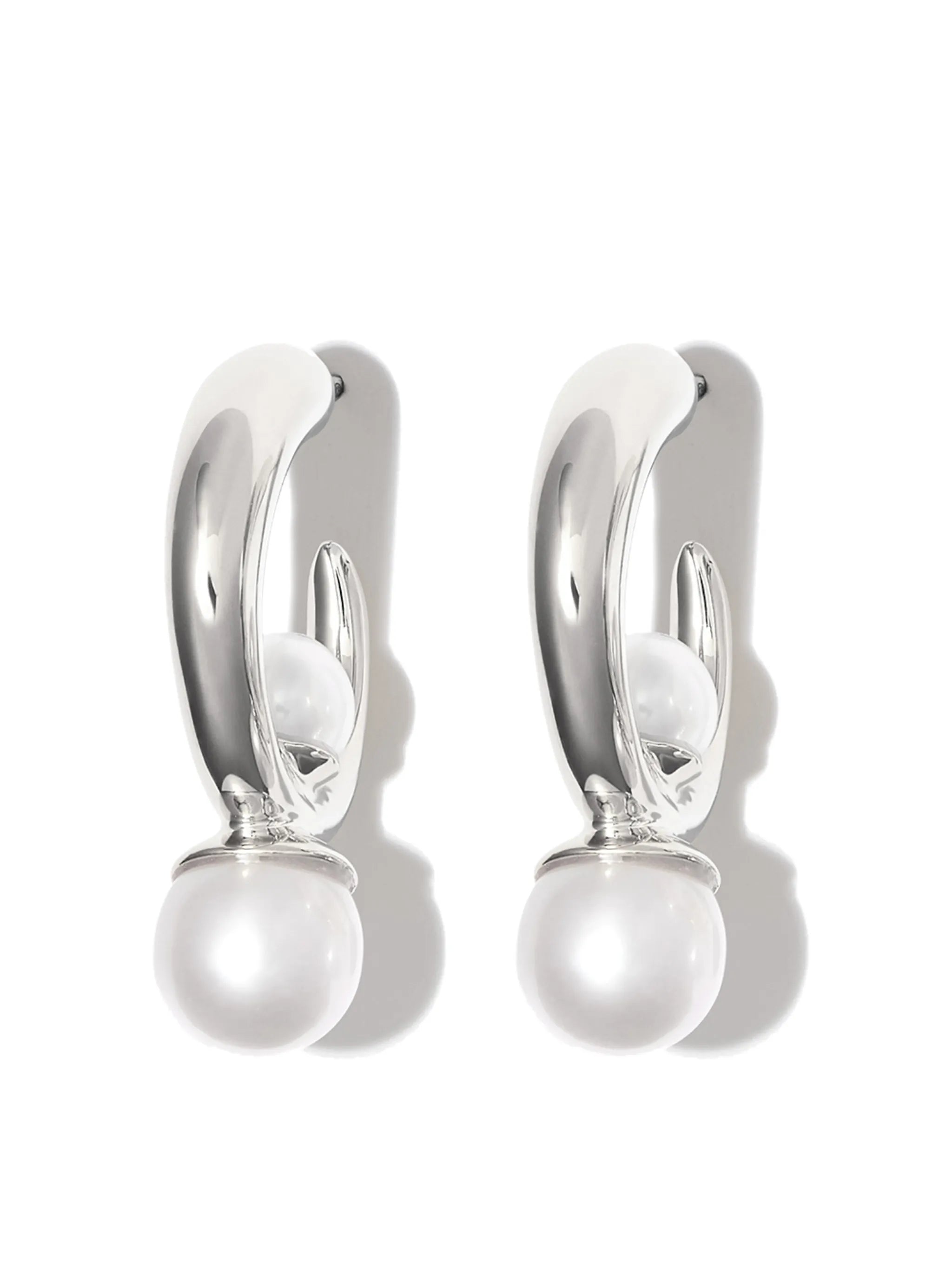 Isha huggie hoop earrings