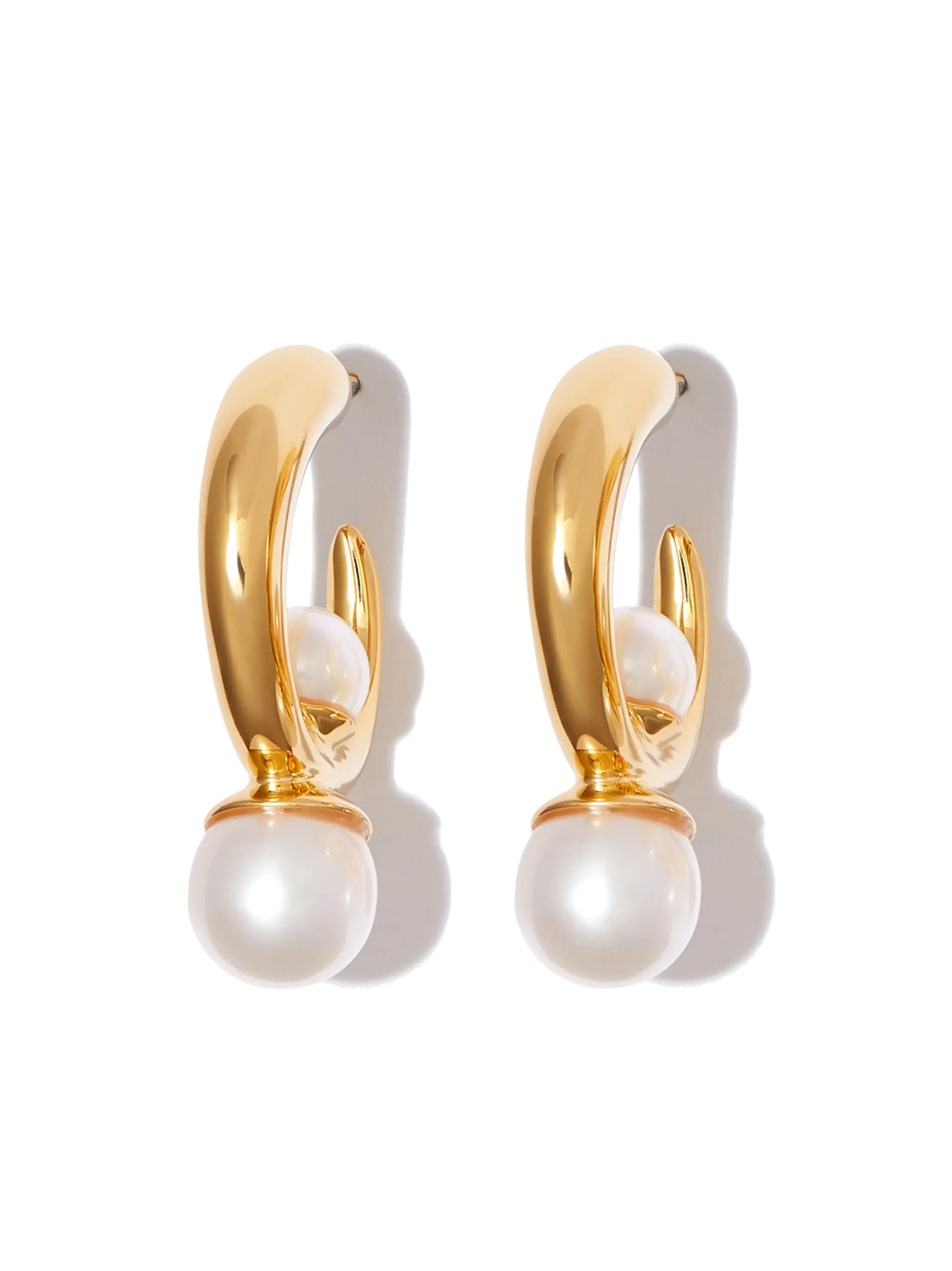 Isha huggie hoop earrings