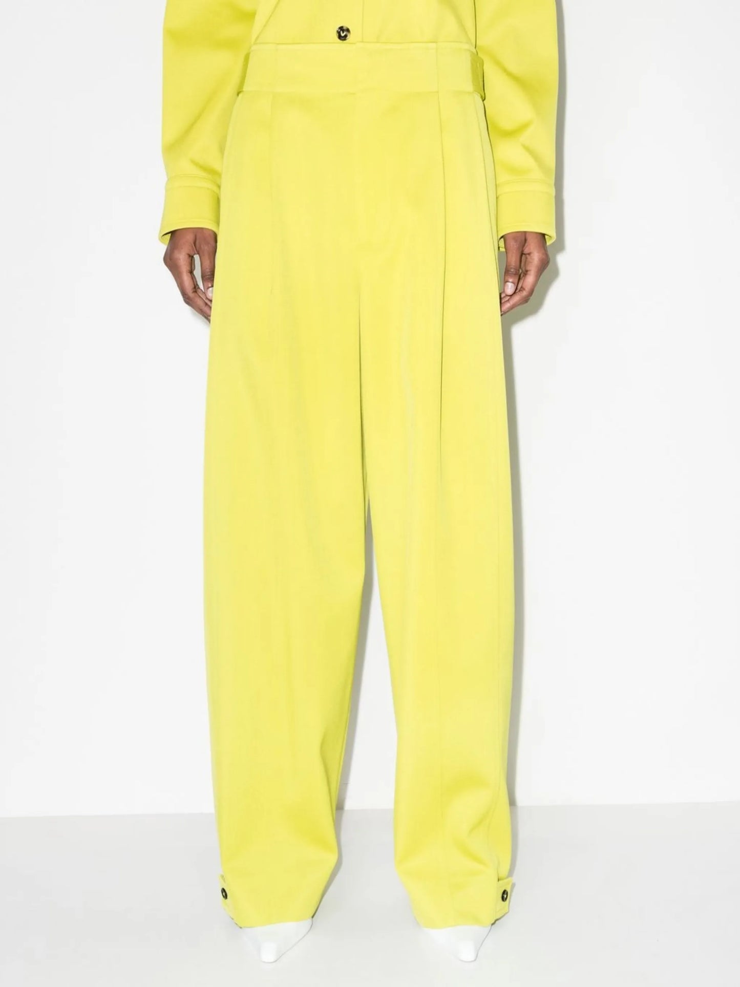 straight-leg tailored trousers