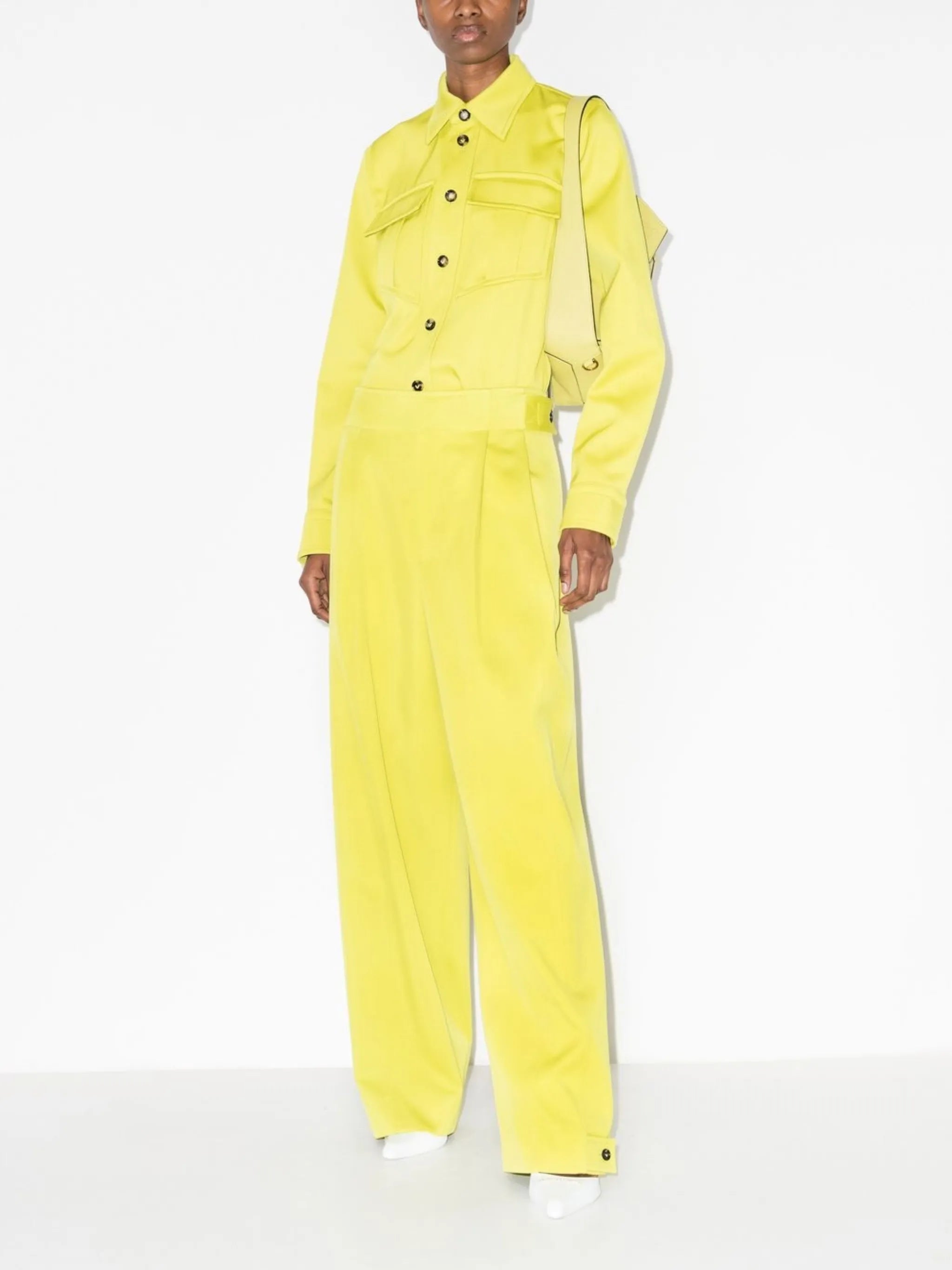 pleated trousers