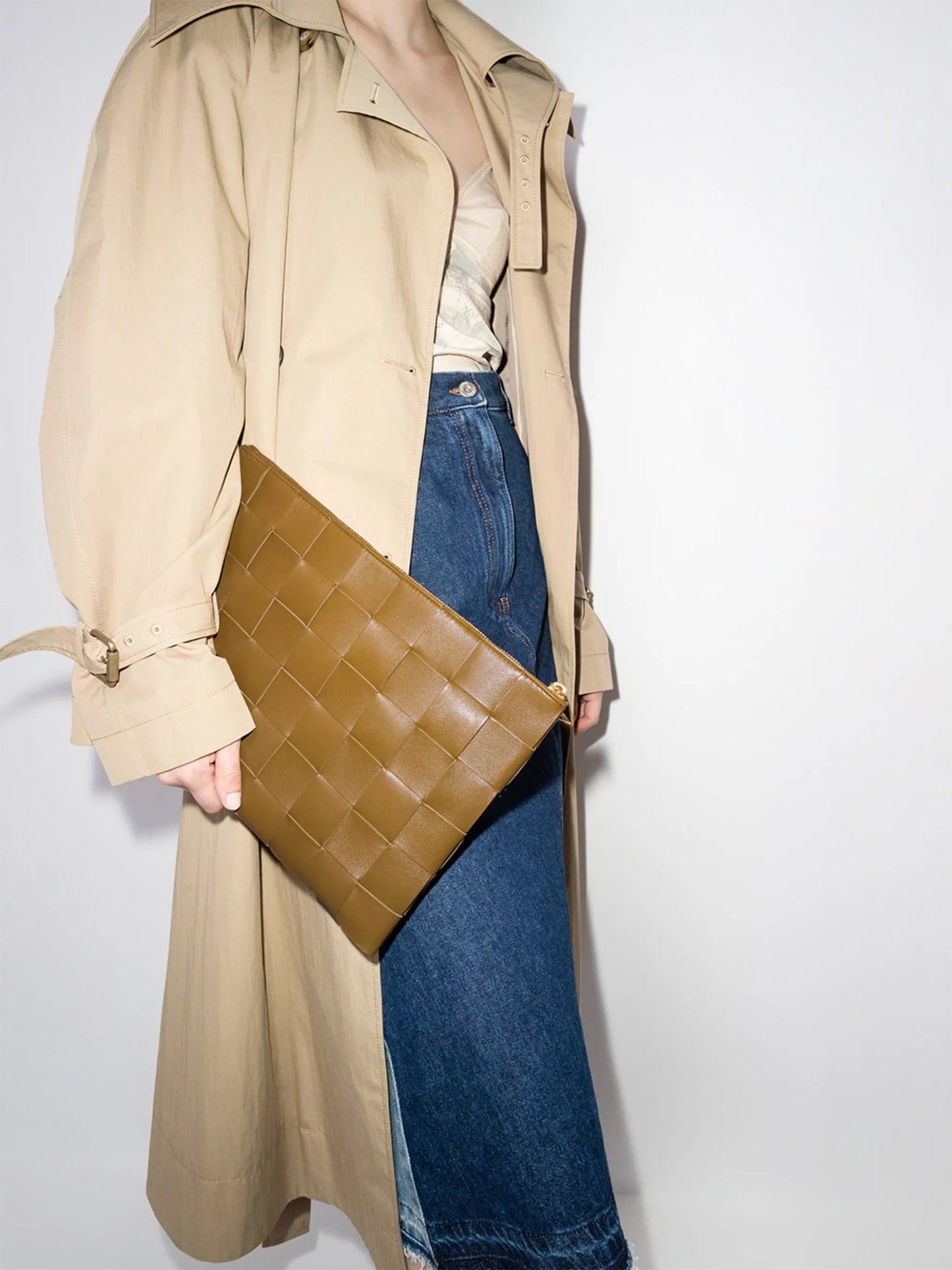 Intrecciato leather pouch