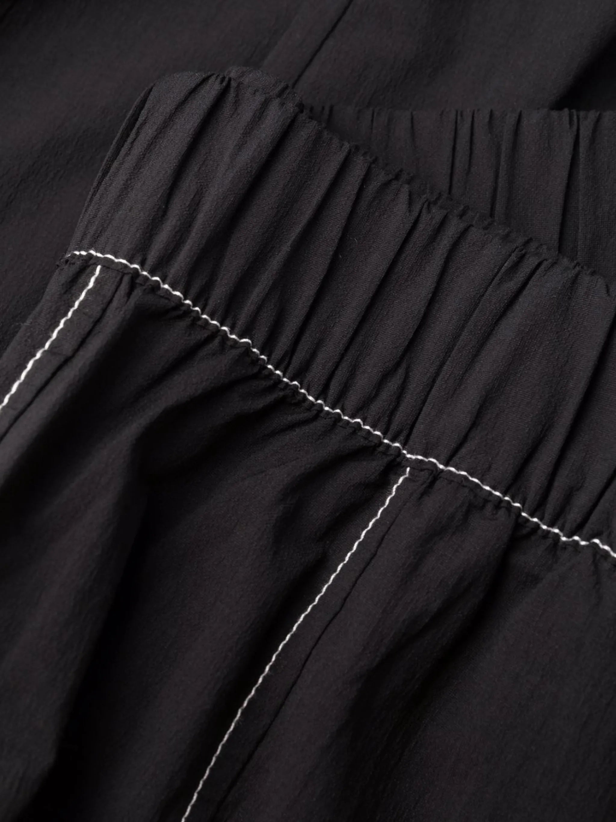 contrast-stitching straight trousers