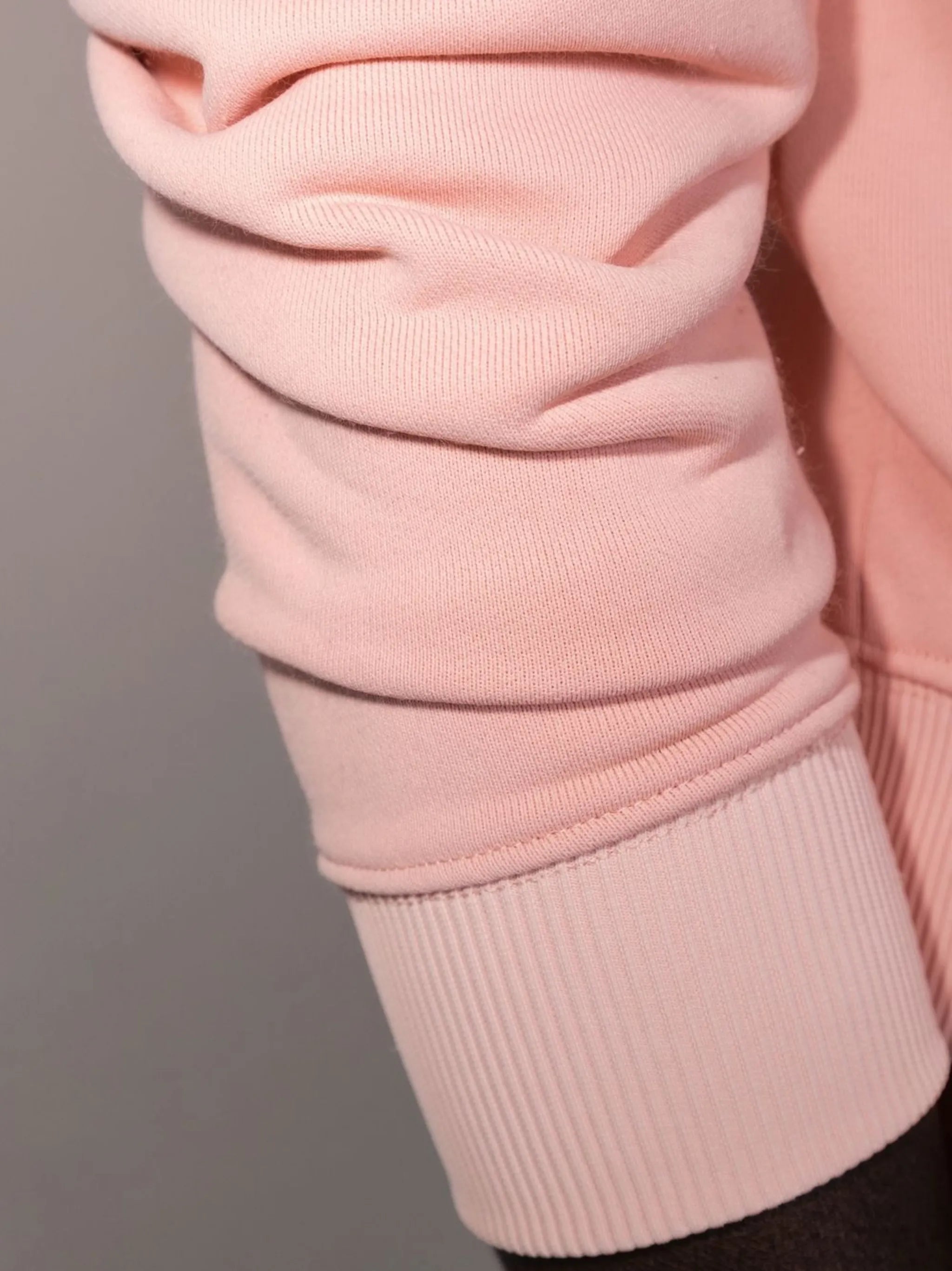 crew-neck raglan sweatshirt