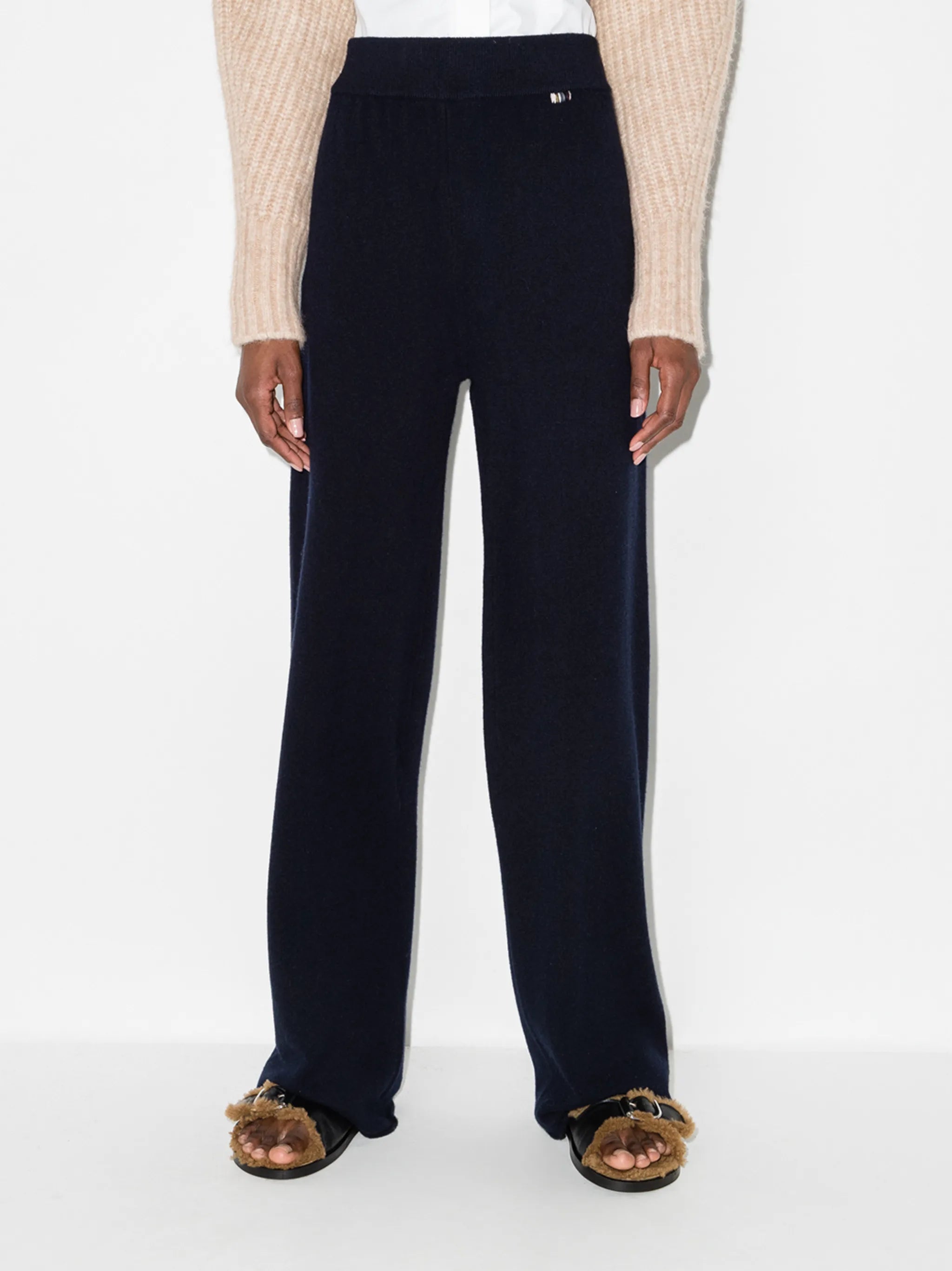 wide-leg knitted trousers