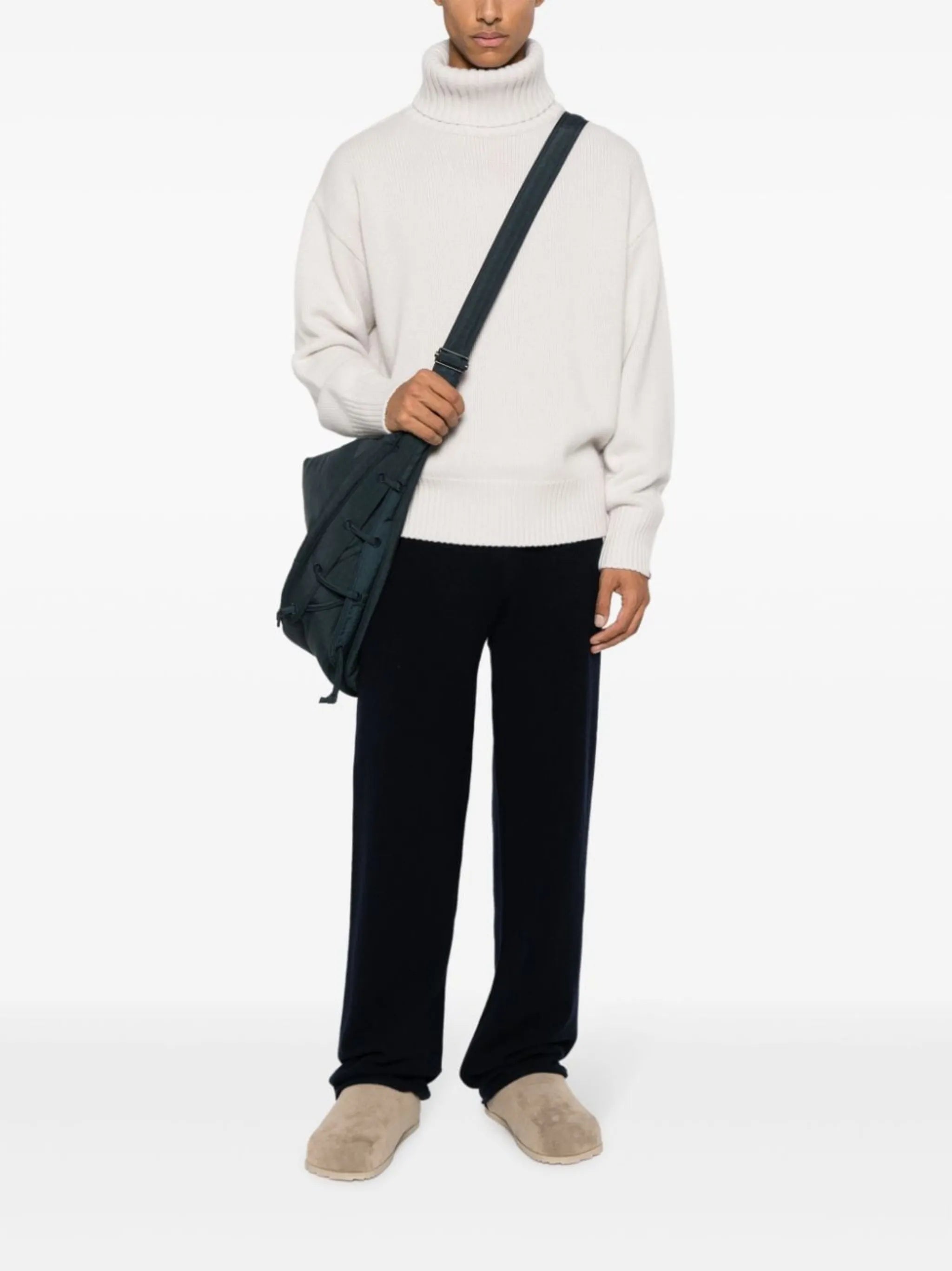 wide-leg knitted trousers