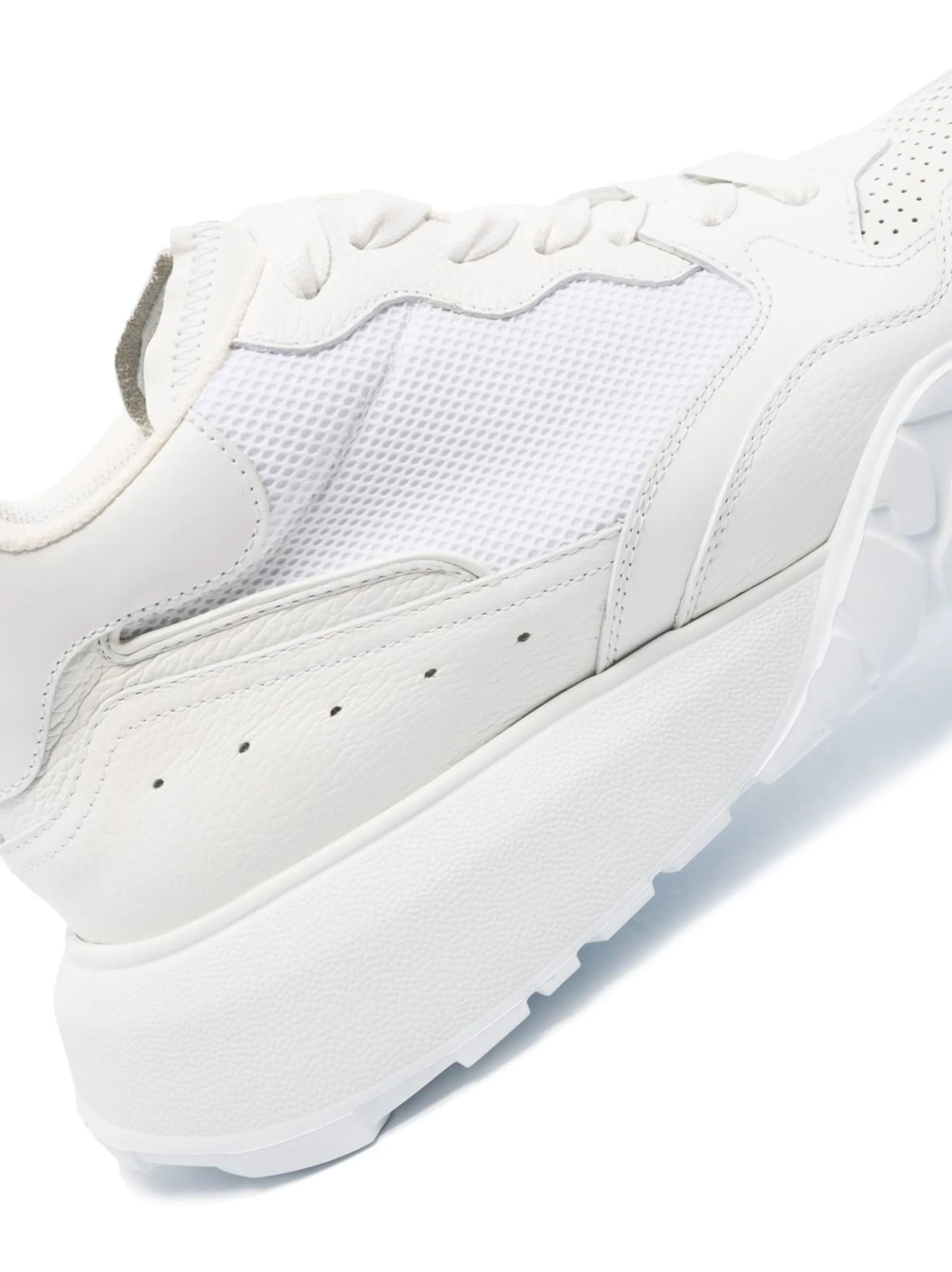 Court low-top sneakers