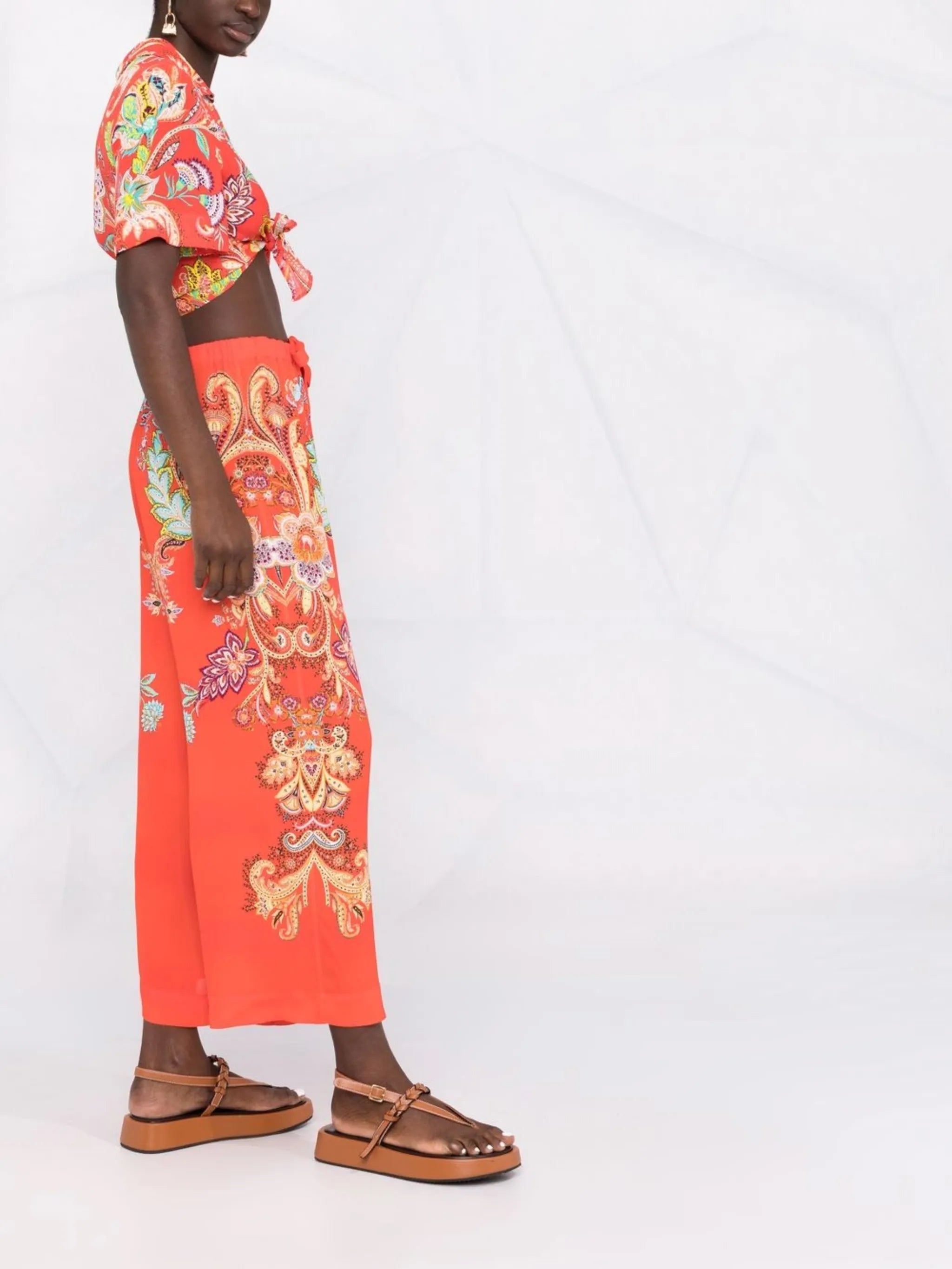 graphic-print short-sleeve top