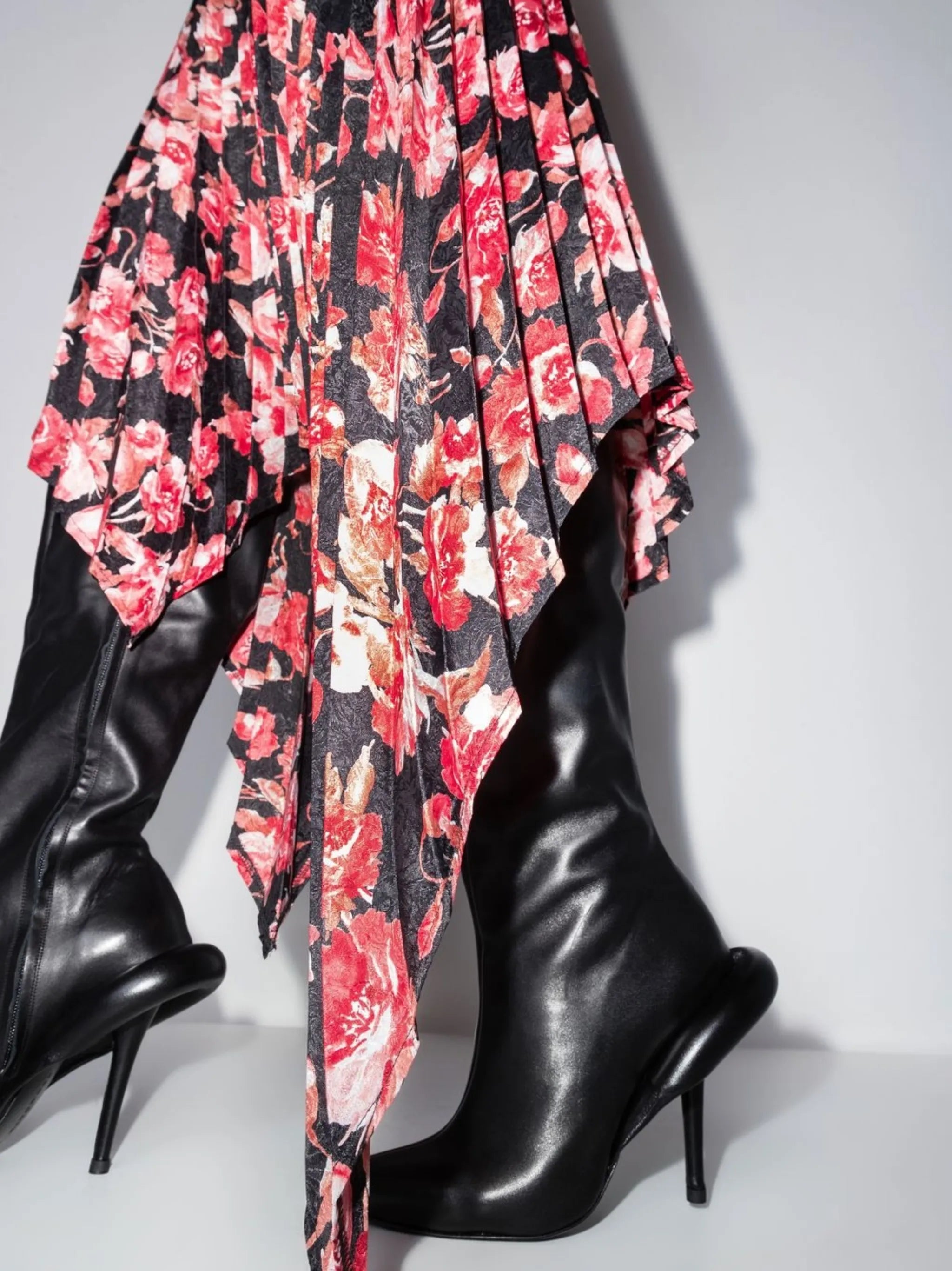 Nightmare floral-print pleated skirt