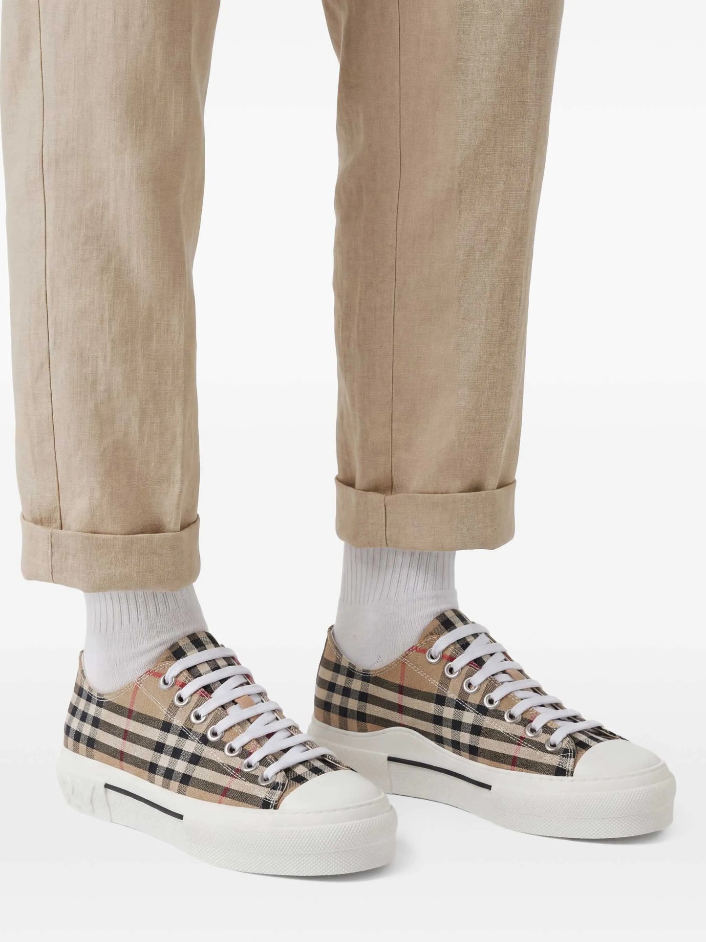 Check low-top sneakers