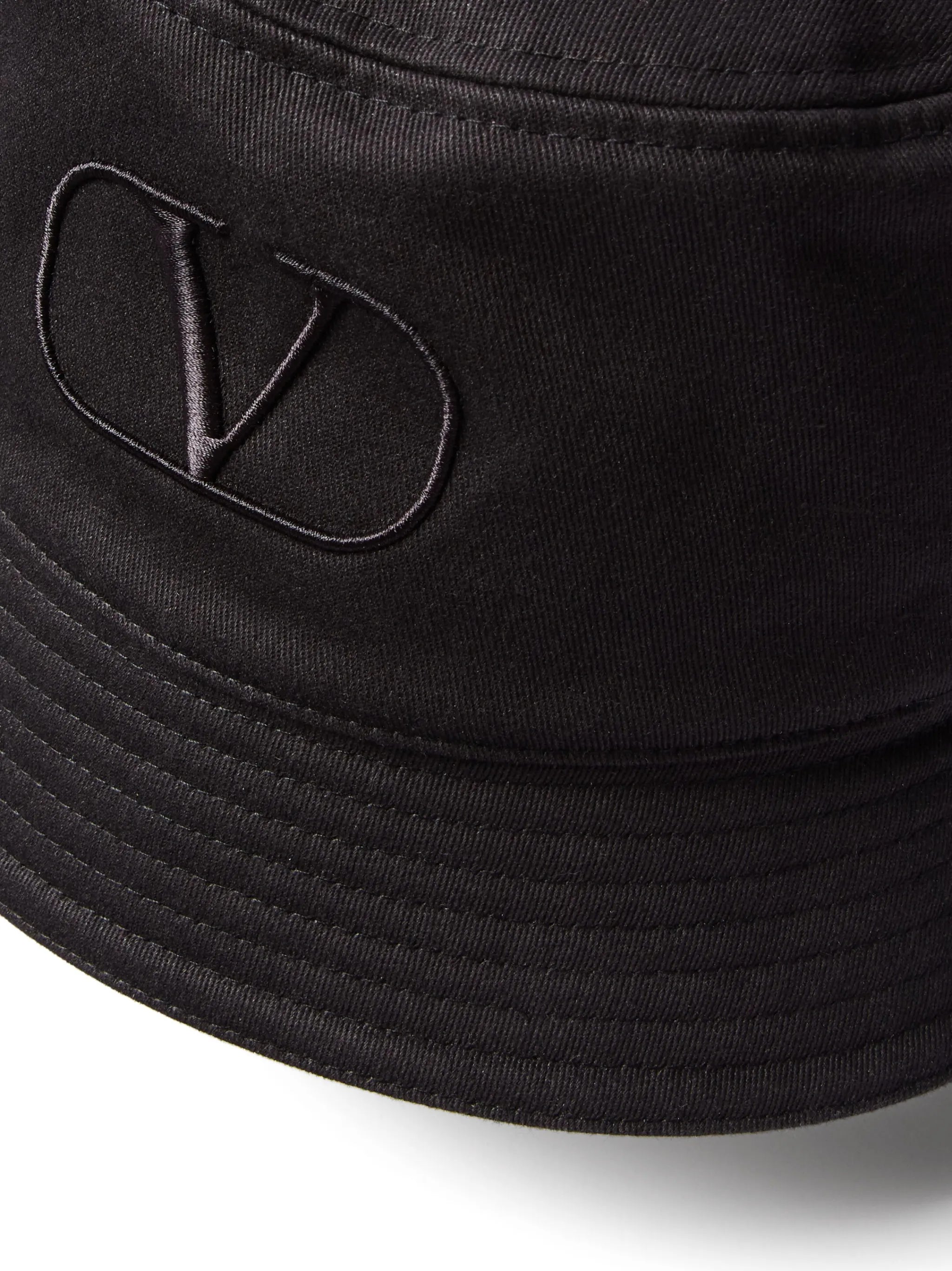 VLogo Signature bucket hat