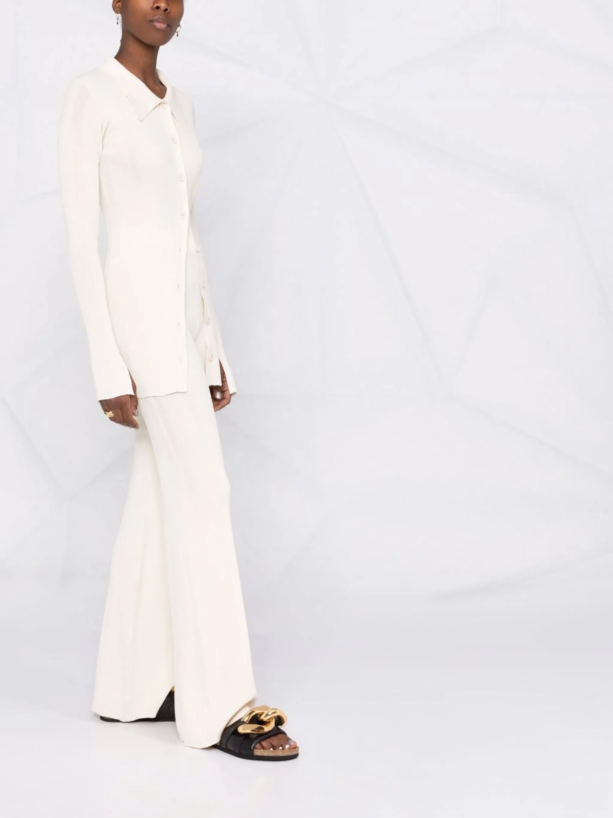 fine-ribbed flared trousers