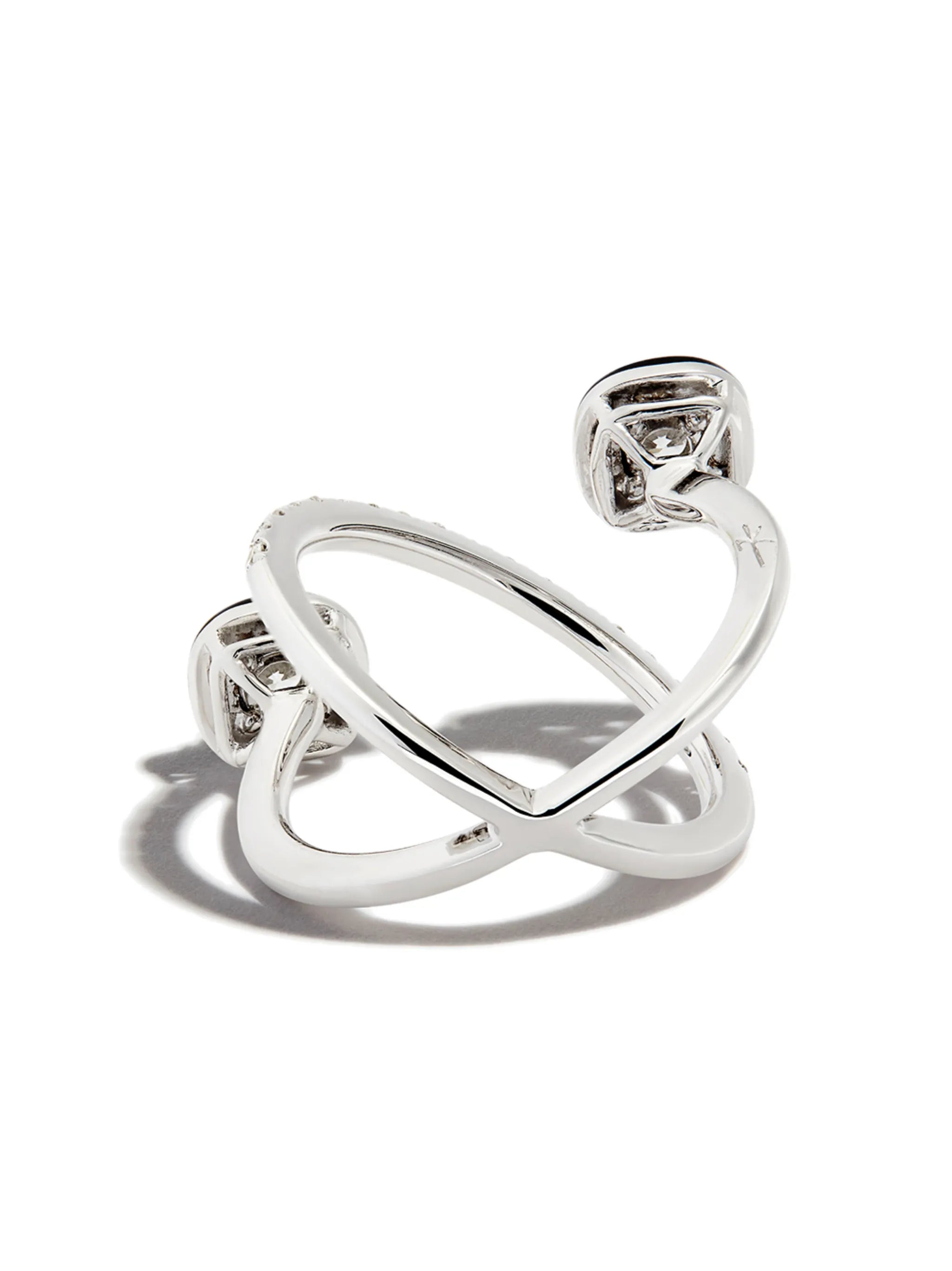 18kt white gold diamond and enamel ring