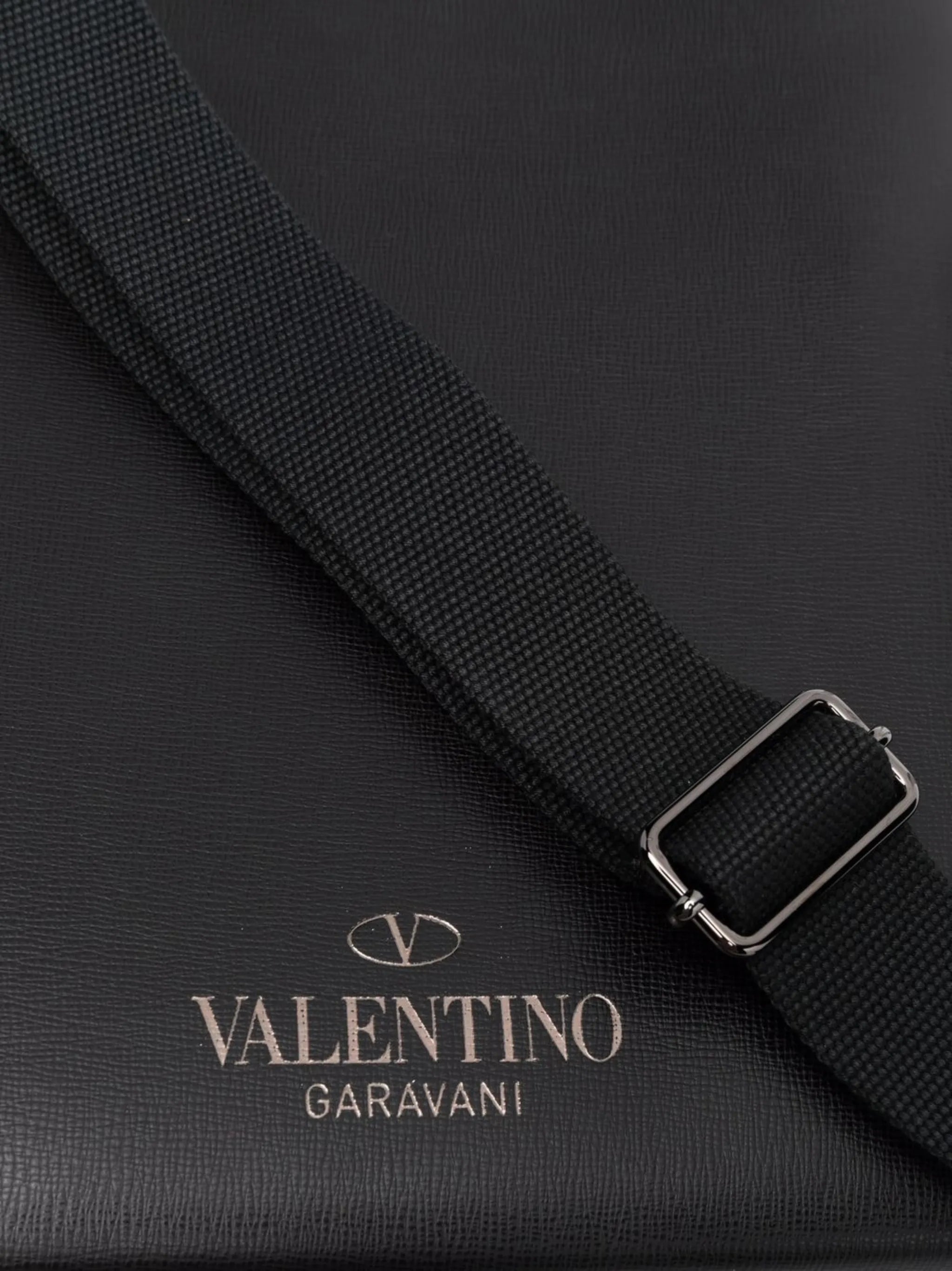 Rockstud cross body bag