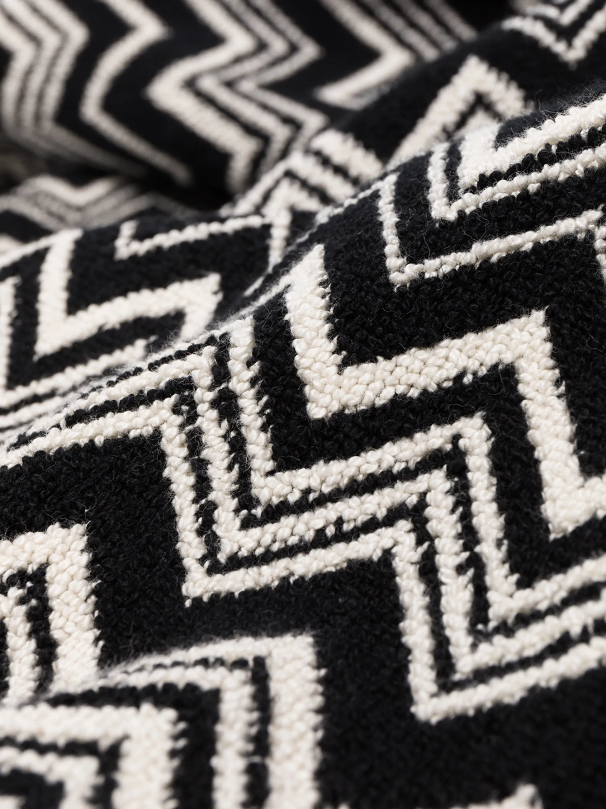 Keith zigzag woven bath mat