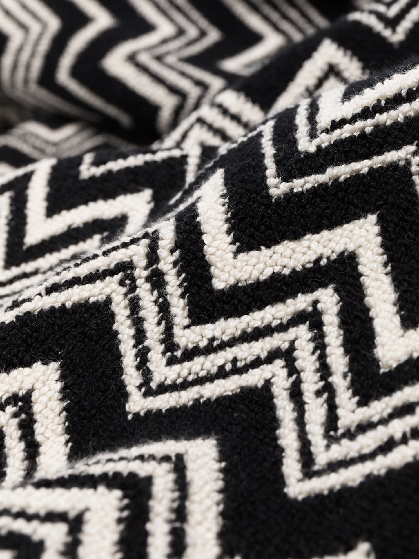 Keith zigzag woven bath mat