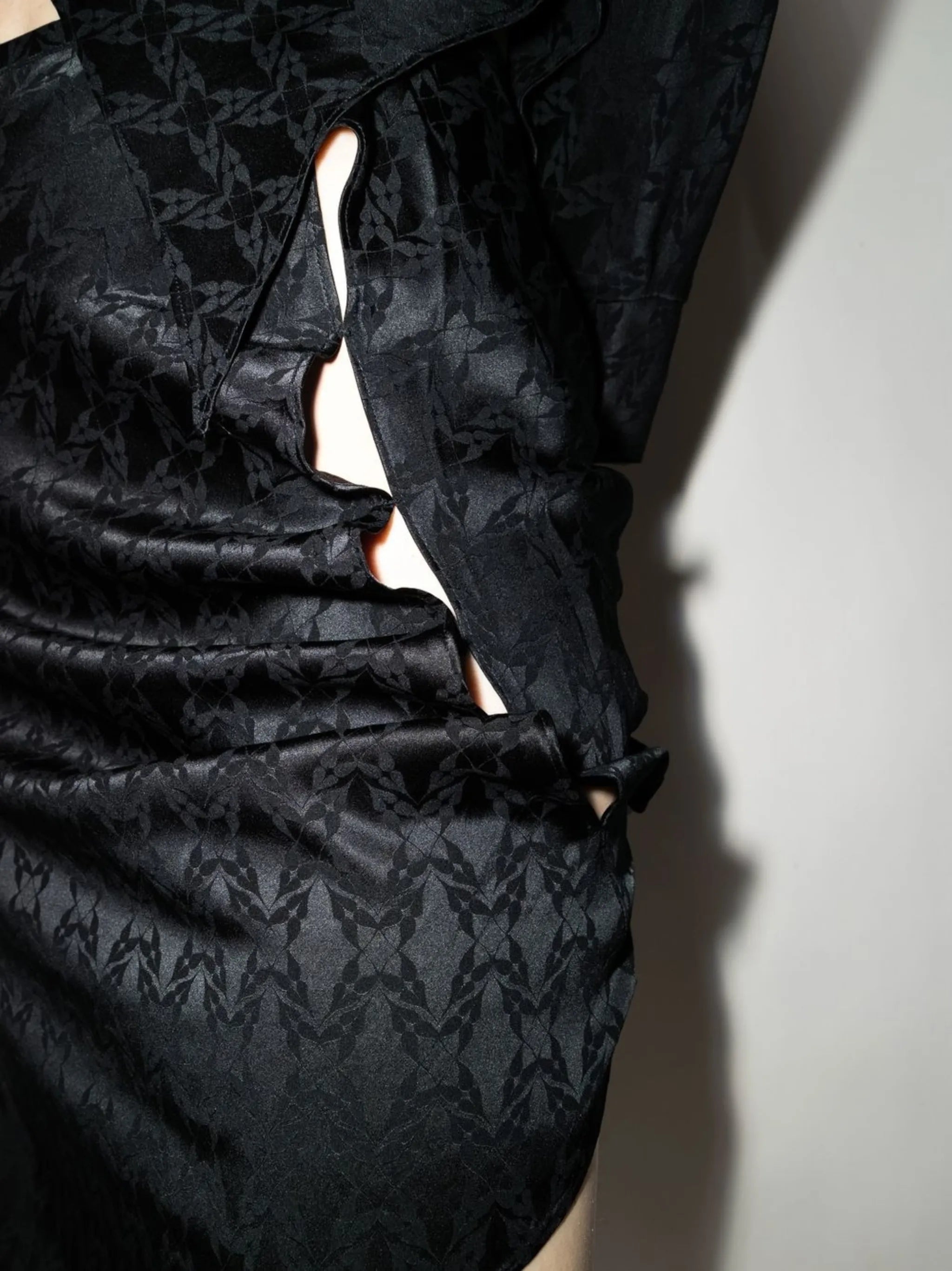 patterned ruched midi skirt