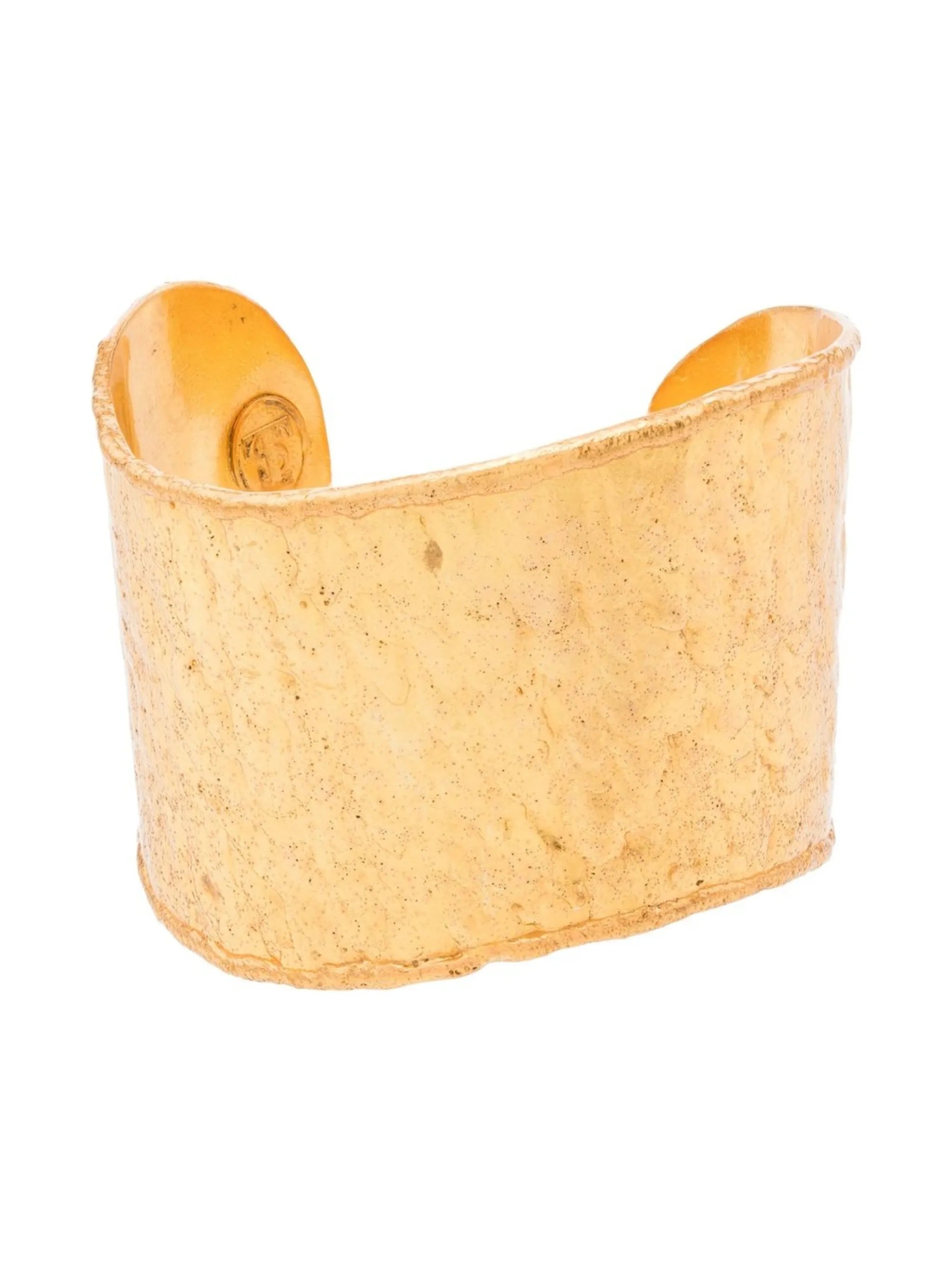 Flow hammered-effect bracelet