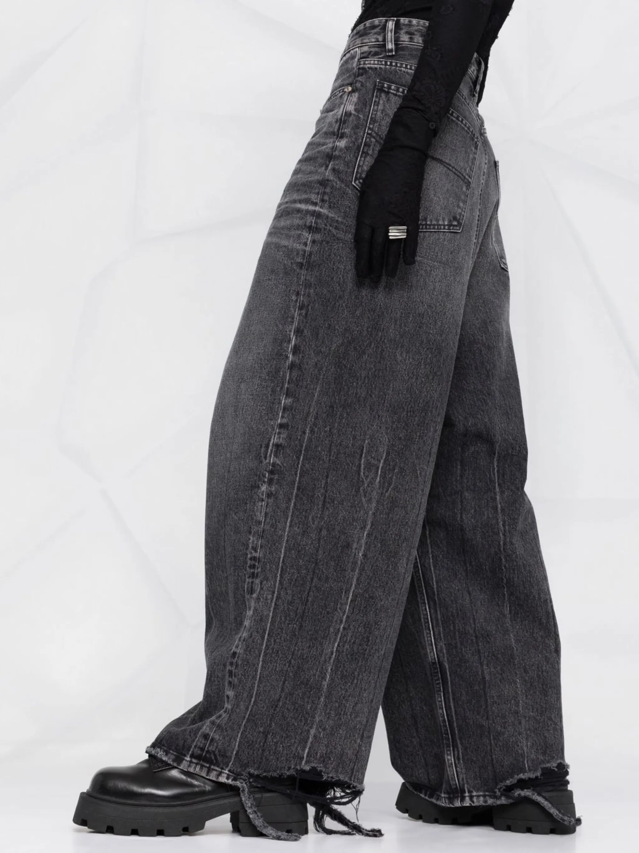low crotch jeans