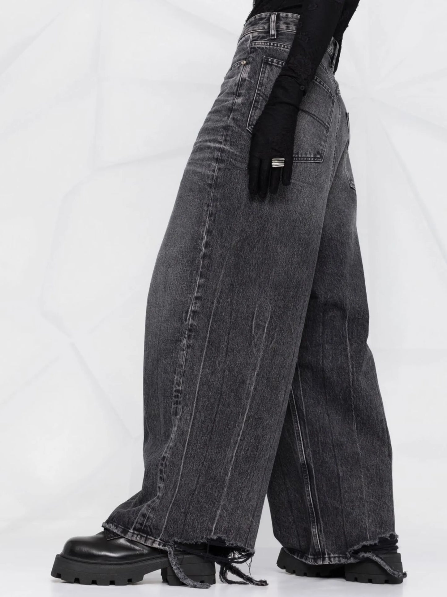 low crotch jeans