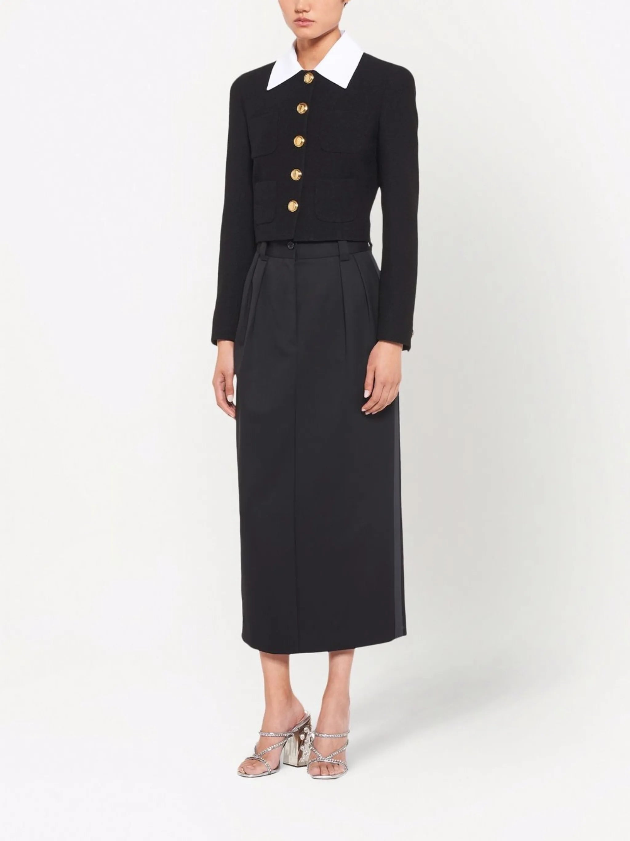 button-fastening long-sleeve jacket