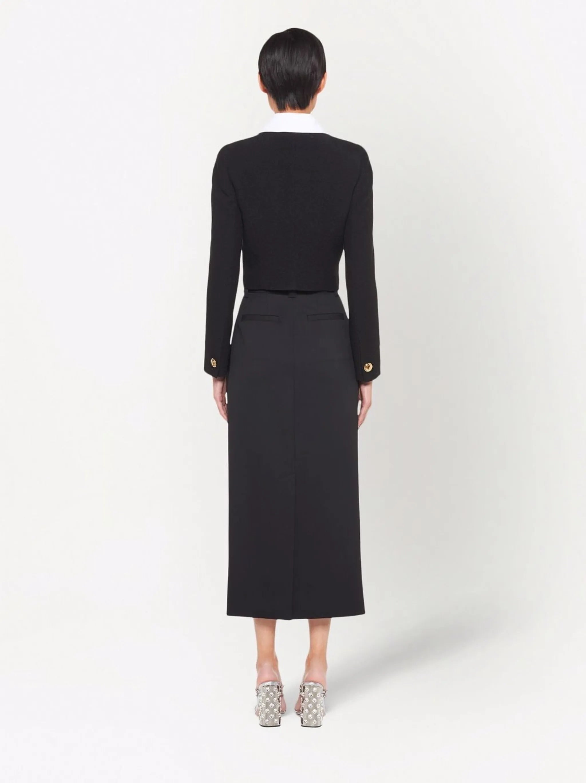 button-fastening long-sleeve jacket