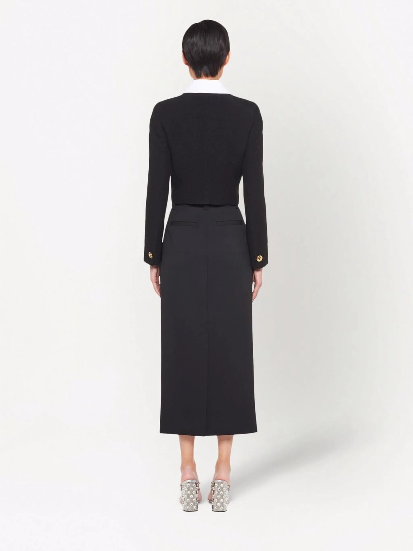 button-fastening long-sleeve jacket